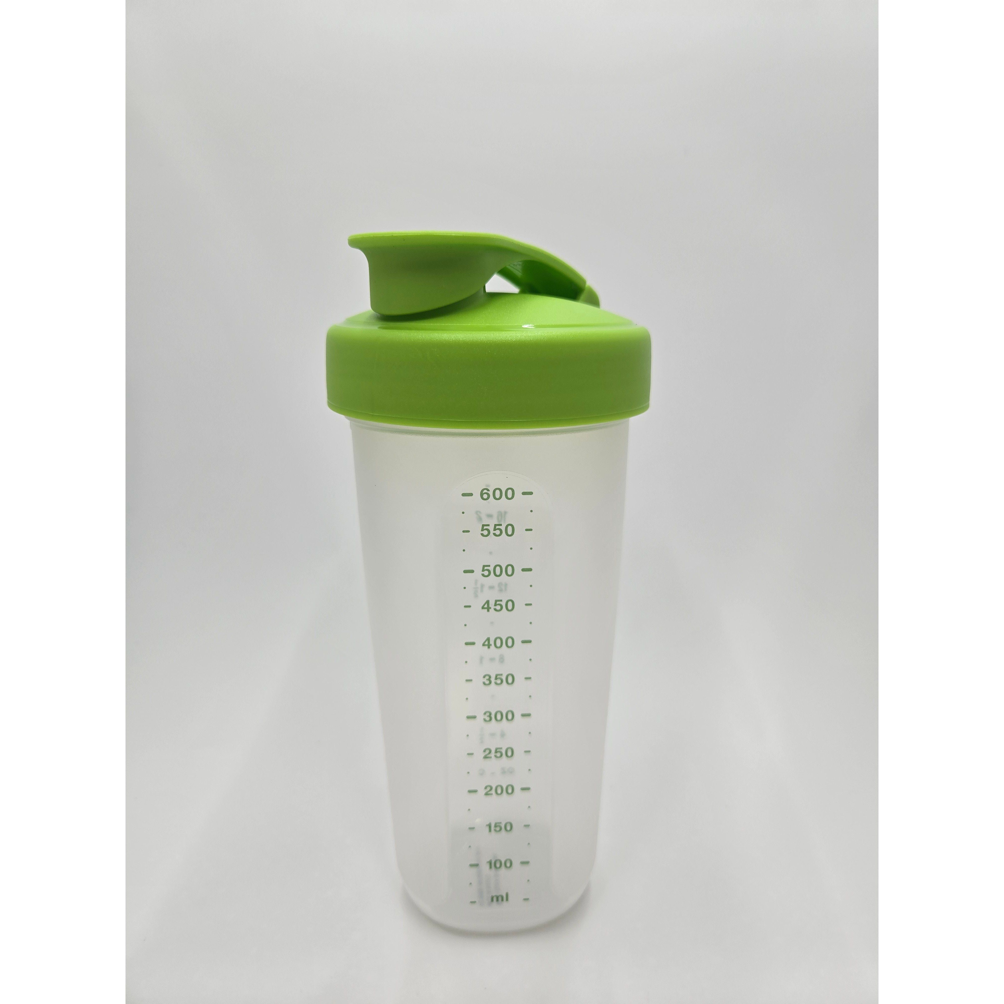 타파웨어 스피디 쉐이커 눈금표시 밀폐 680ml - 메인 이미지