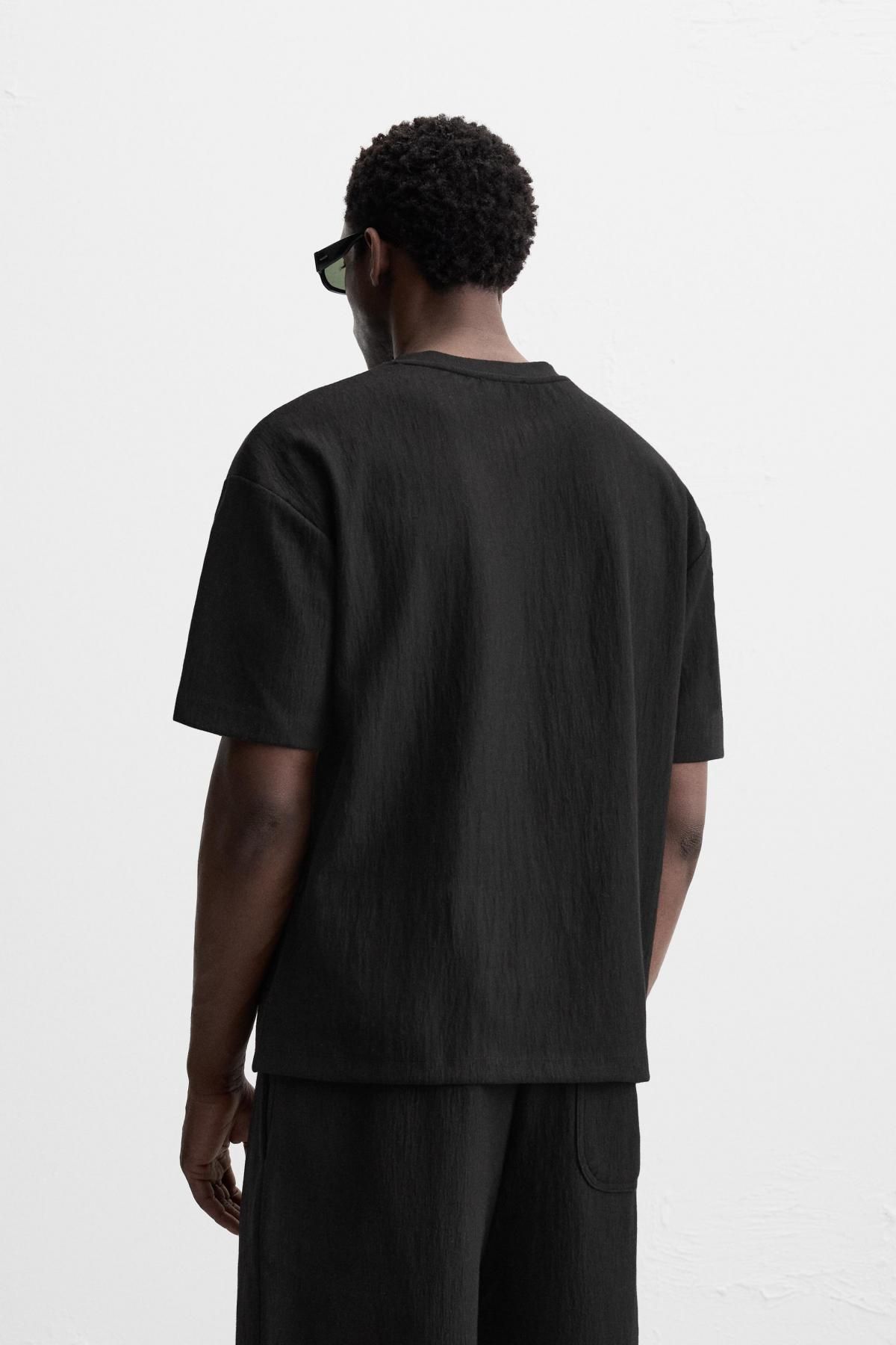 자라 텍스처 릴렉스핏 티셔츠 3992/405 BLACK - 상세 이미지 4