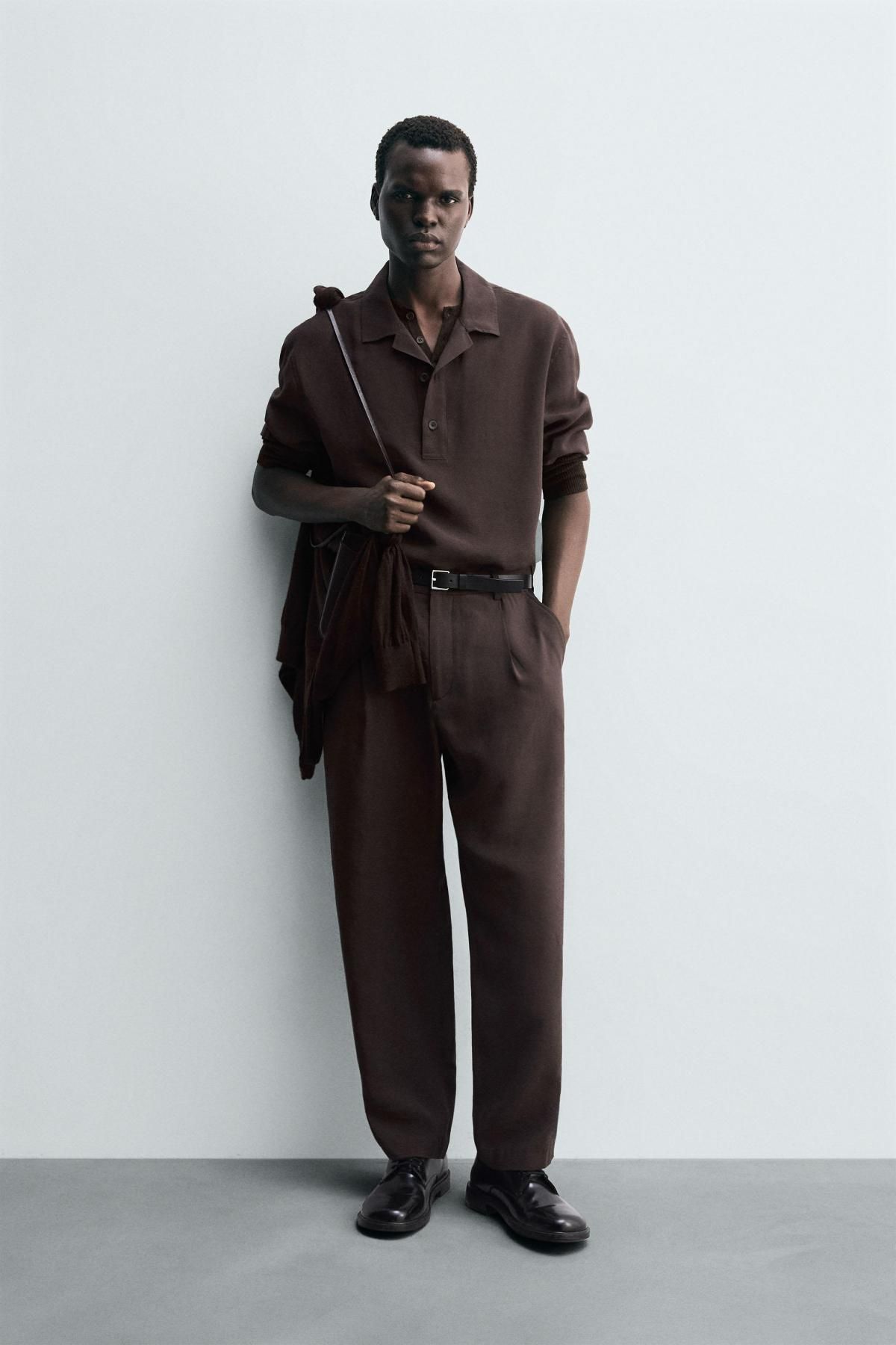 자라 테크니컬 릴렉스핏 플리츠 슬랙스 팬츠 6896/139 BROWN - 상세 이미지 2