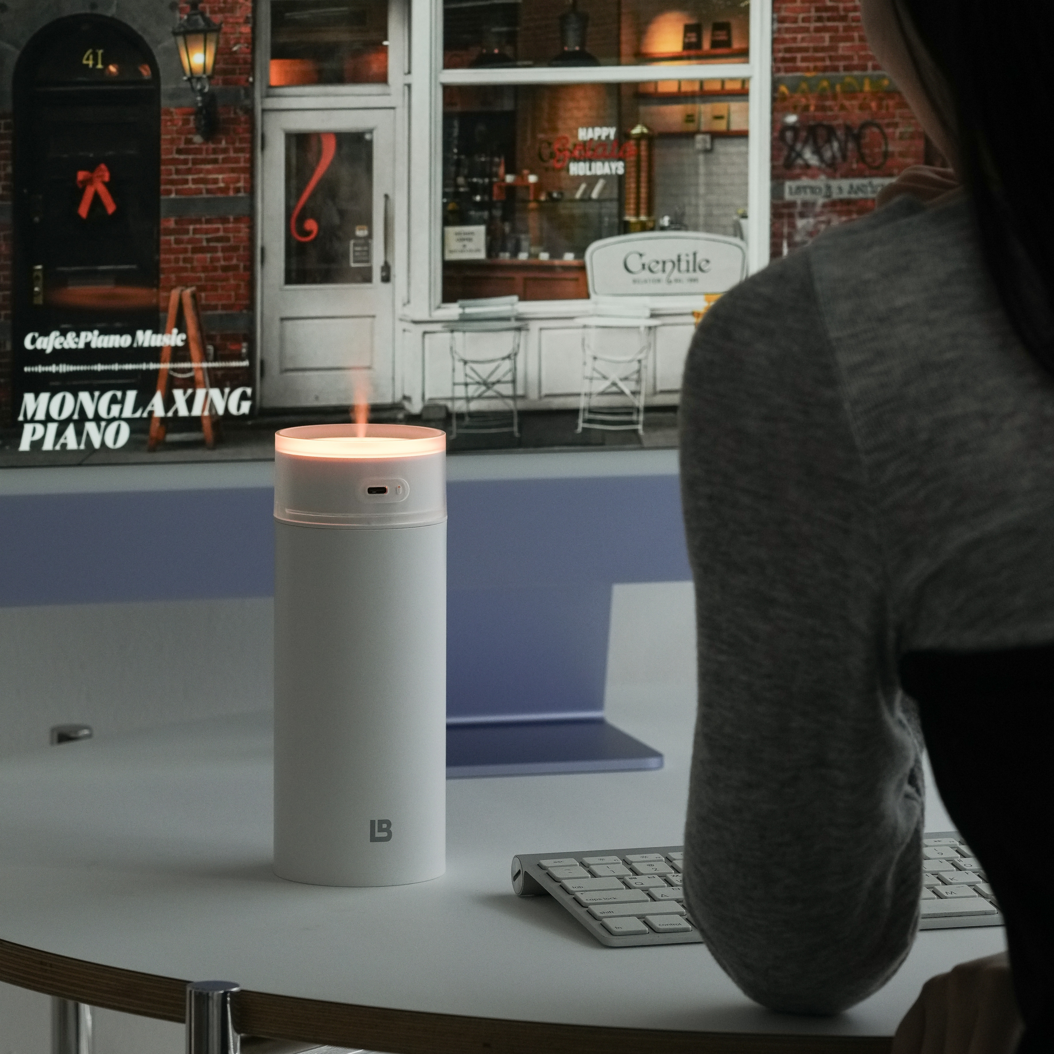 라이브박스 무드등 무선 가습기 저소음 초음파 미니 사무실 차량용 휴대용 탁상용 500ml