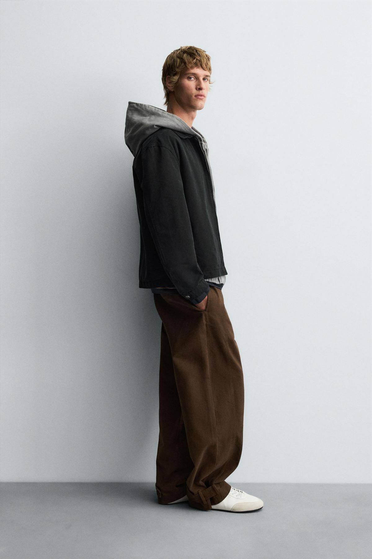 자라 스트리트 자수 테크니컬 집업 재킷 4302/340 BLACK - 상세 이미지 5