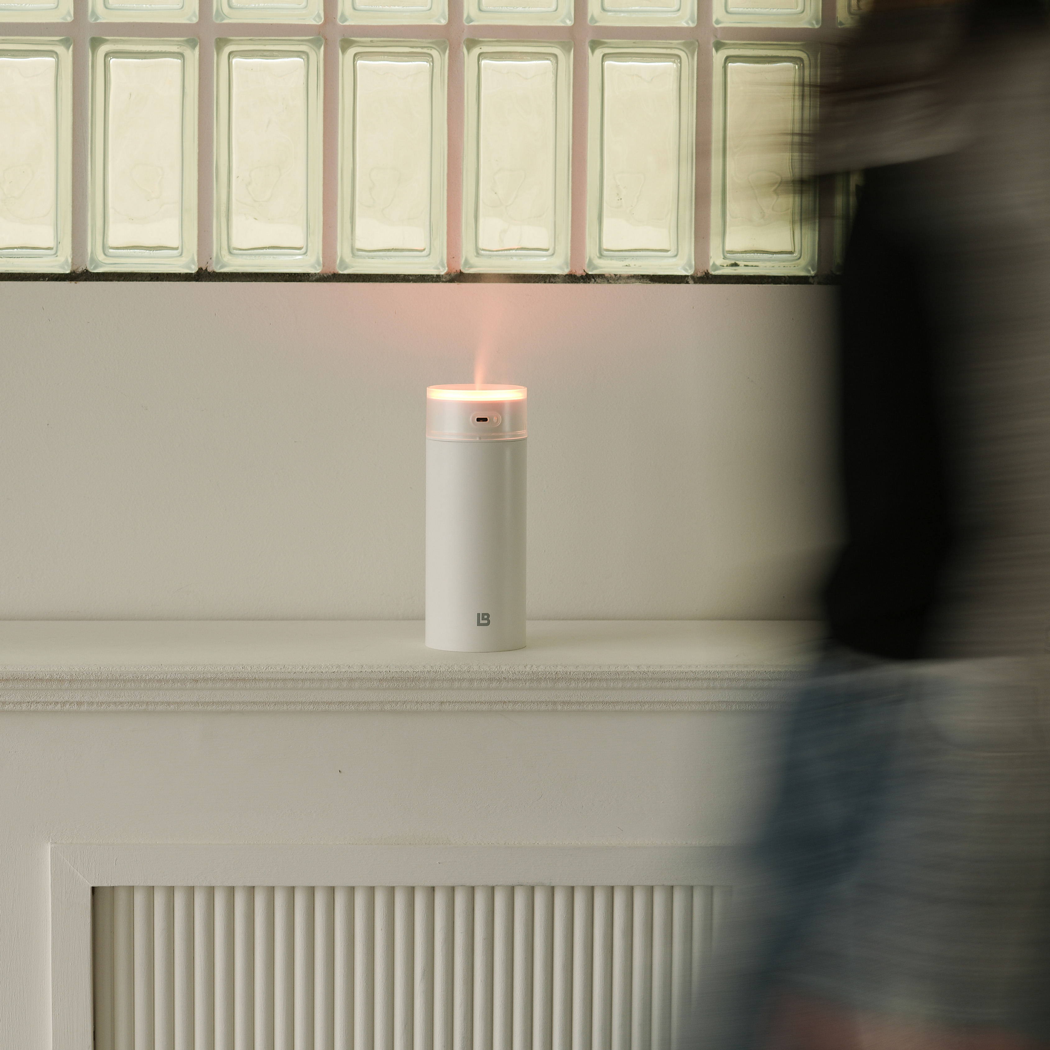 라이브박스 무드등 무선 가습기 저소음 초음파 미니 사무실 차량용 휴대용 탁상용 500ml