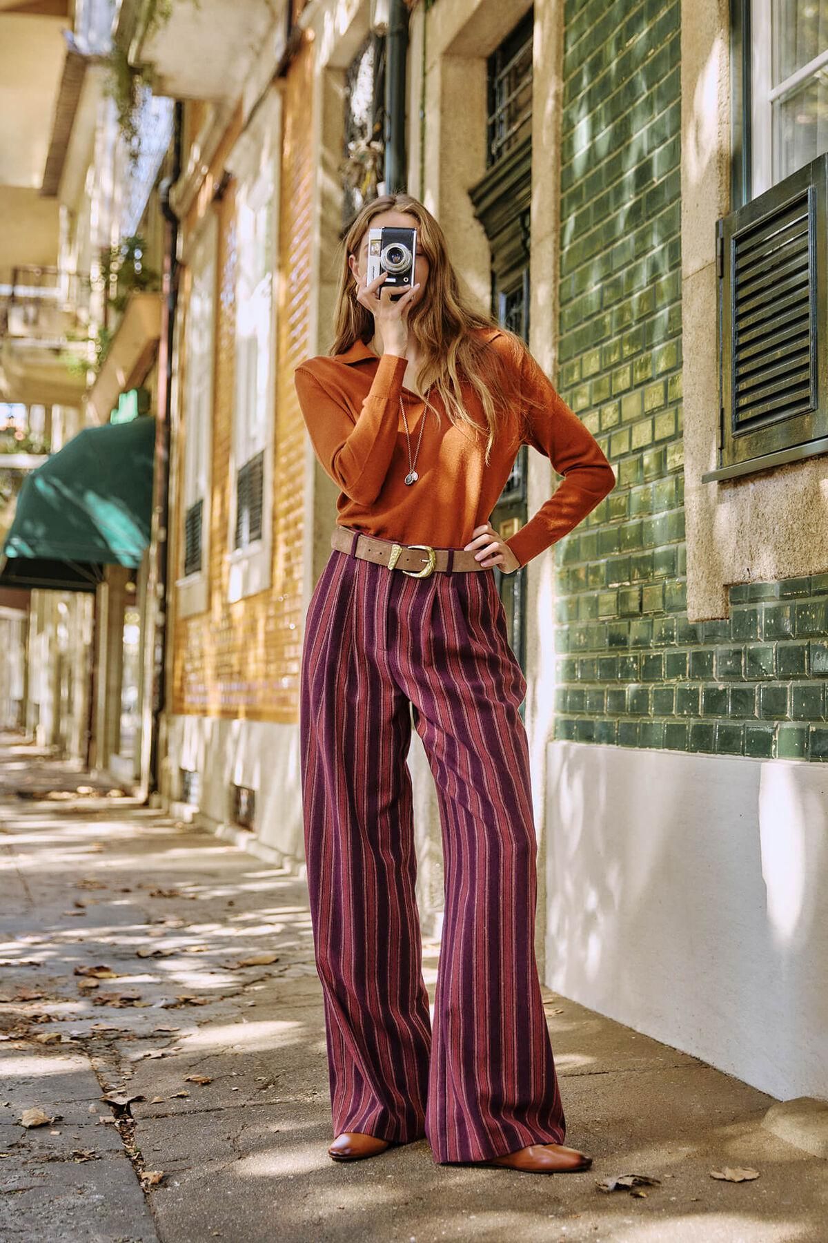 호스 인트로피아 스트라이프 와이드 슬랙스 팬츠 6542845 GRANATE - 상세 이미지 2