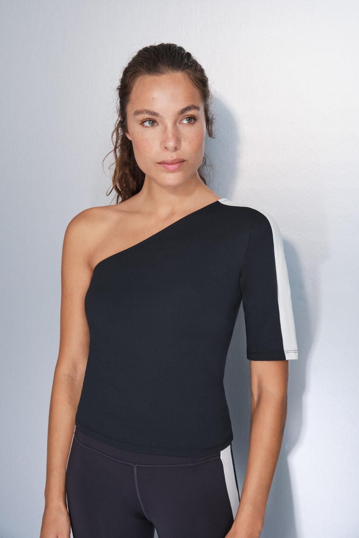 대시 앤 스타즈 원숄더 테크니컬 긴팔 티셔츠 9412021 NEGRO - 상품 이미지