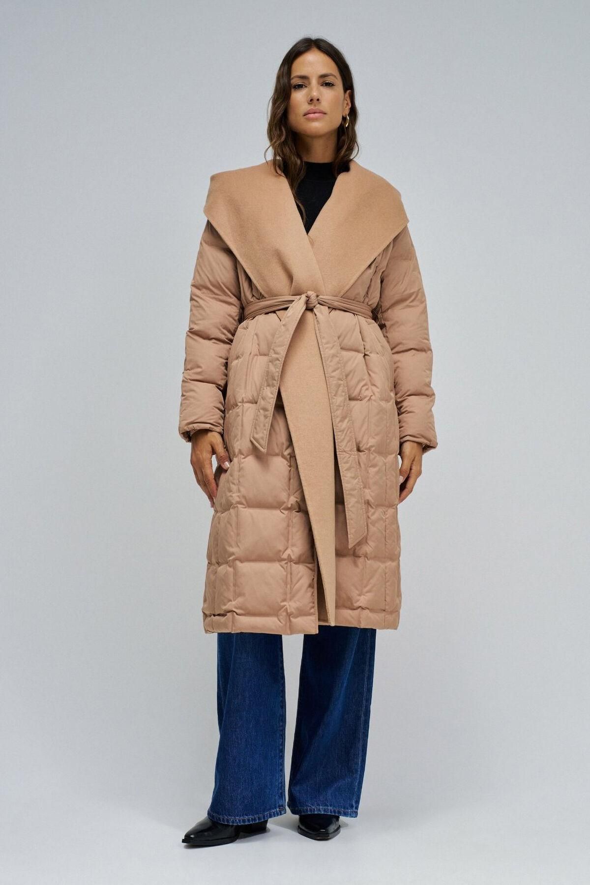 살사진스 테크니컬 벨트 롱 패딩 코트 베이지 6432508 BEIGE - 상품 이미지