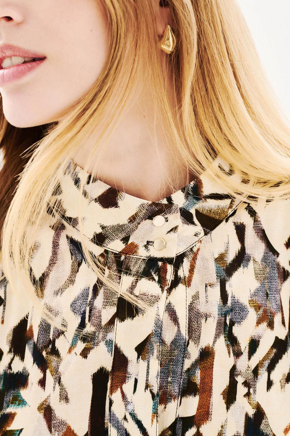 카롤 비스코스 프린트 미니 원피스 6442337 ESTAMPADO BEIGE - 상세 이미지 3