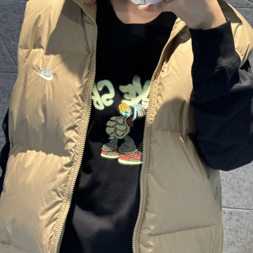 나이키 스포츠웨어 클럽 써마 핏 패딩 베스트 베이지 IB2978-297 - 상세 이미지 2