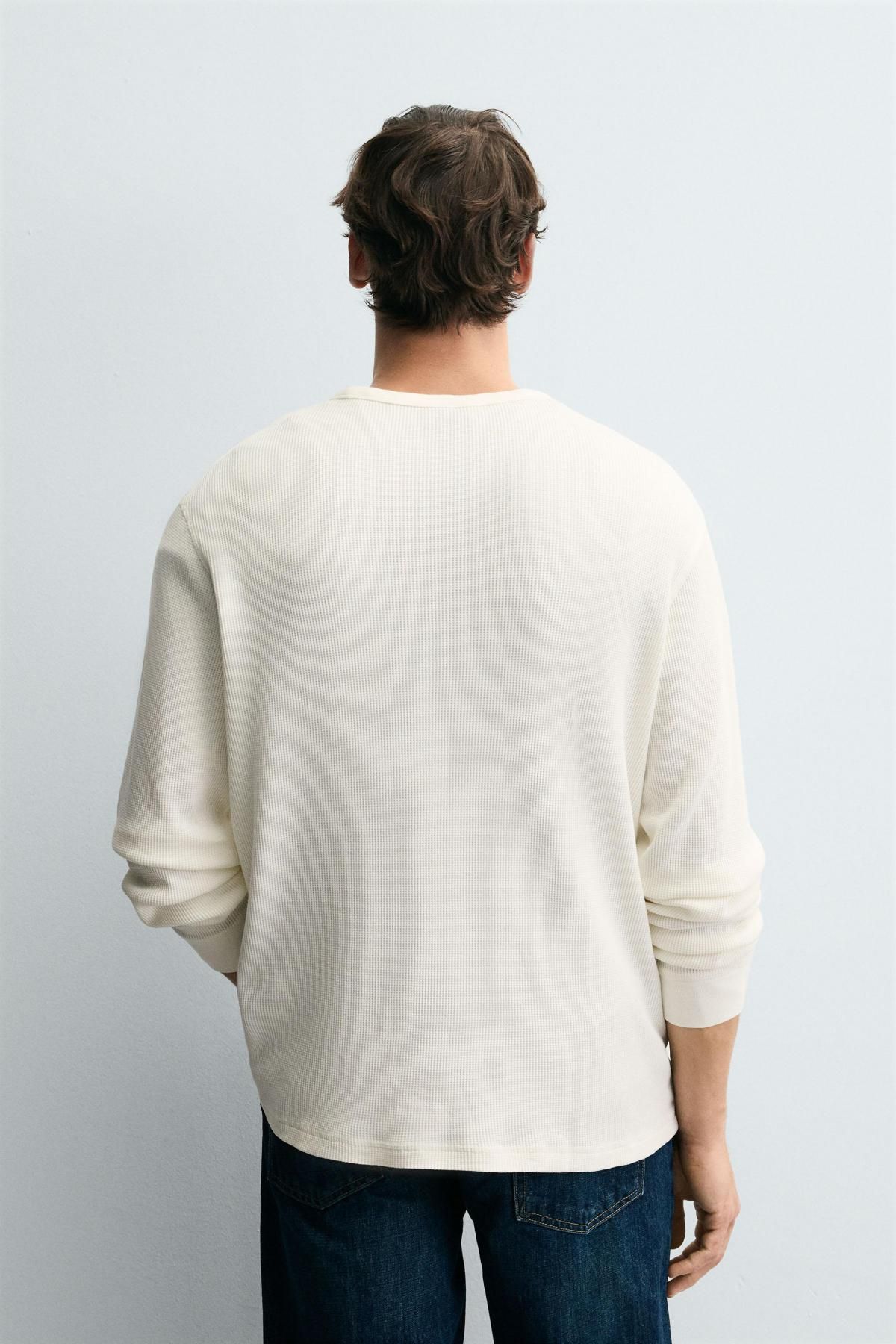 자라 와플 텍스쳐 오버핏 라운드 긴팔 티셔츠 0526/345 OYSTER-WHITE - 상세 이미지 4