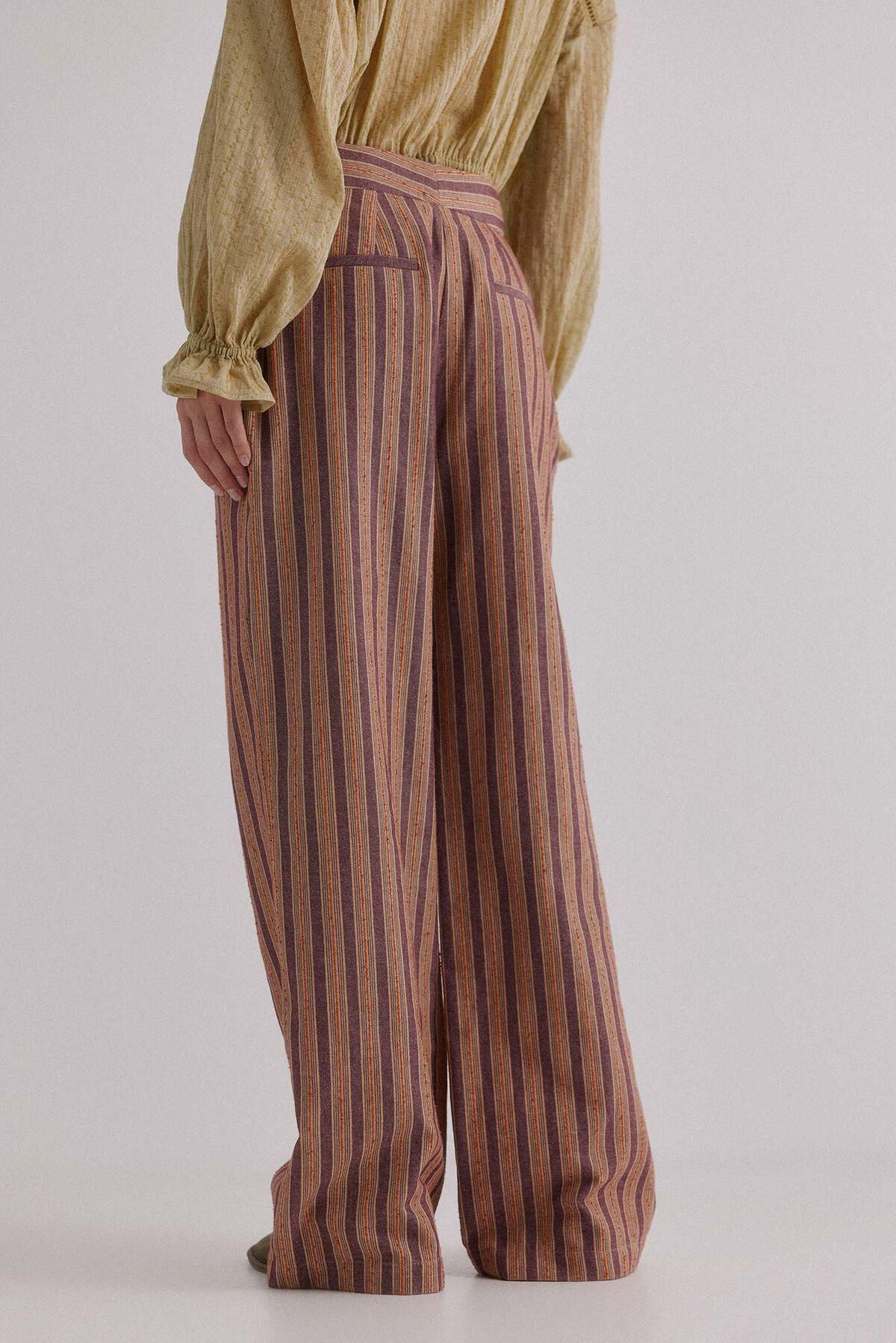 호스 인트로피아 스트라이프 와이드핏 슬랙스 팬츠 6542826 LILA - 상세 이미지 4