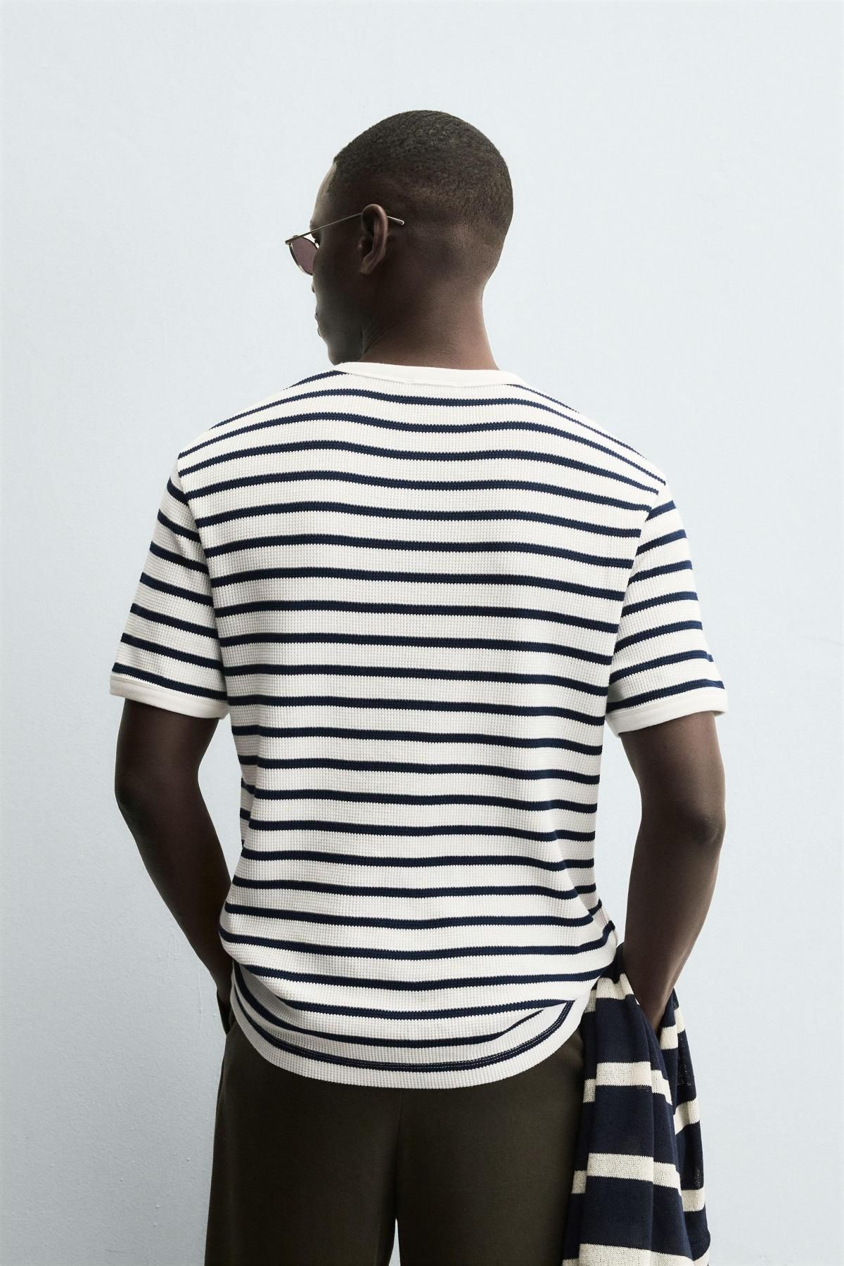 자라 스트라이프 와플 텍스처 반팔 티셔츠 0761/367 ECRU / NAVY - 상세 이미지 4