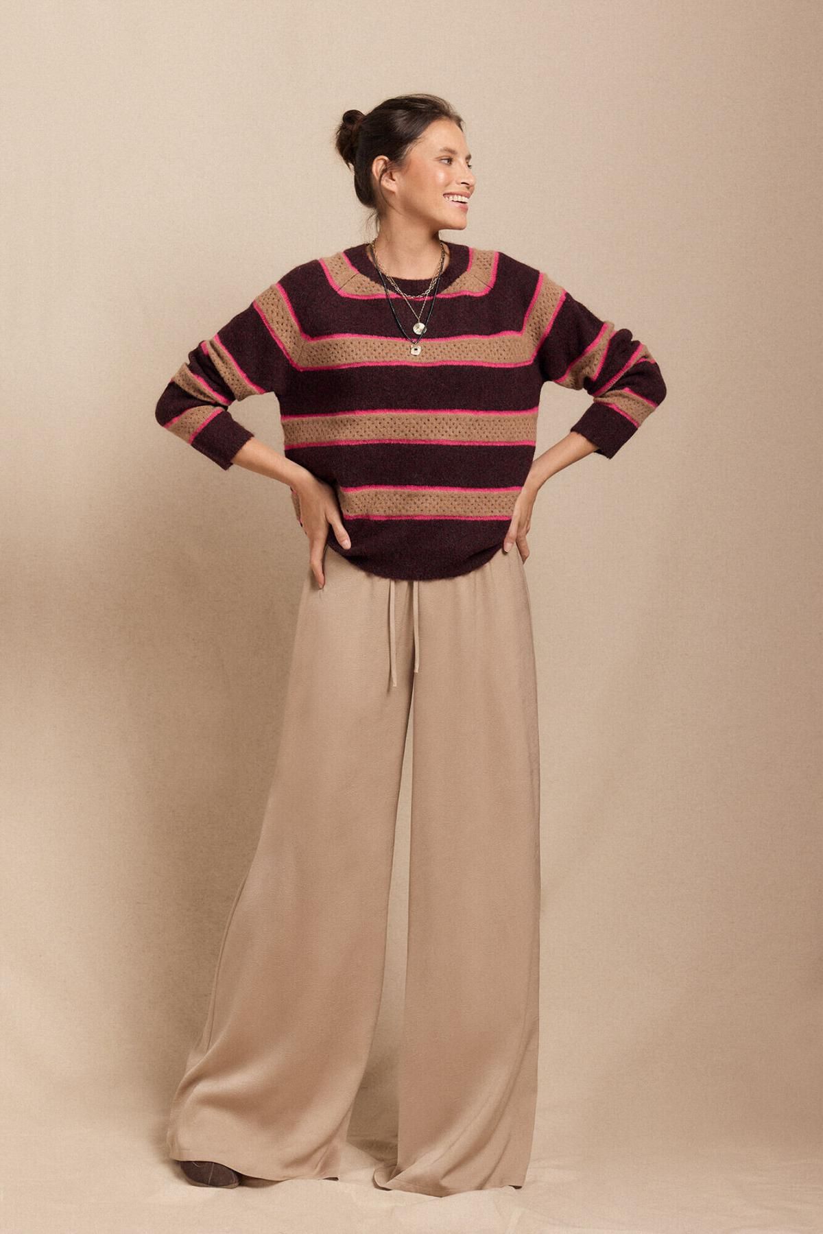 슬로우러브 새틴 와이드 팬츠 플루이드 밴딩 3722128 BEIGE - 상세 이미지 2