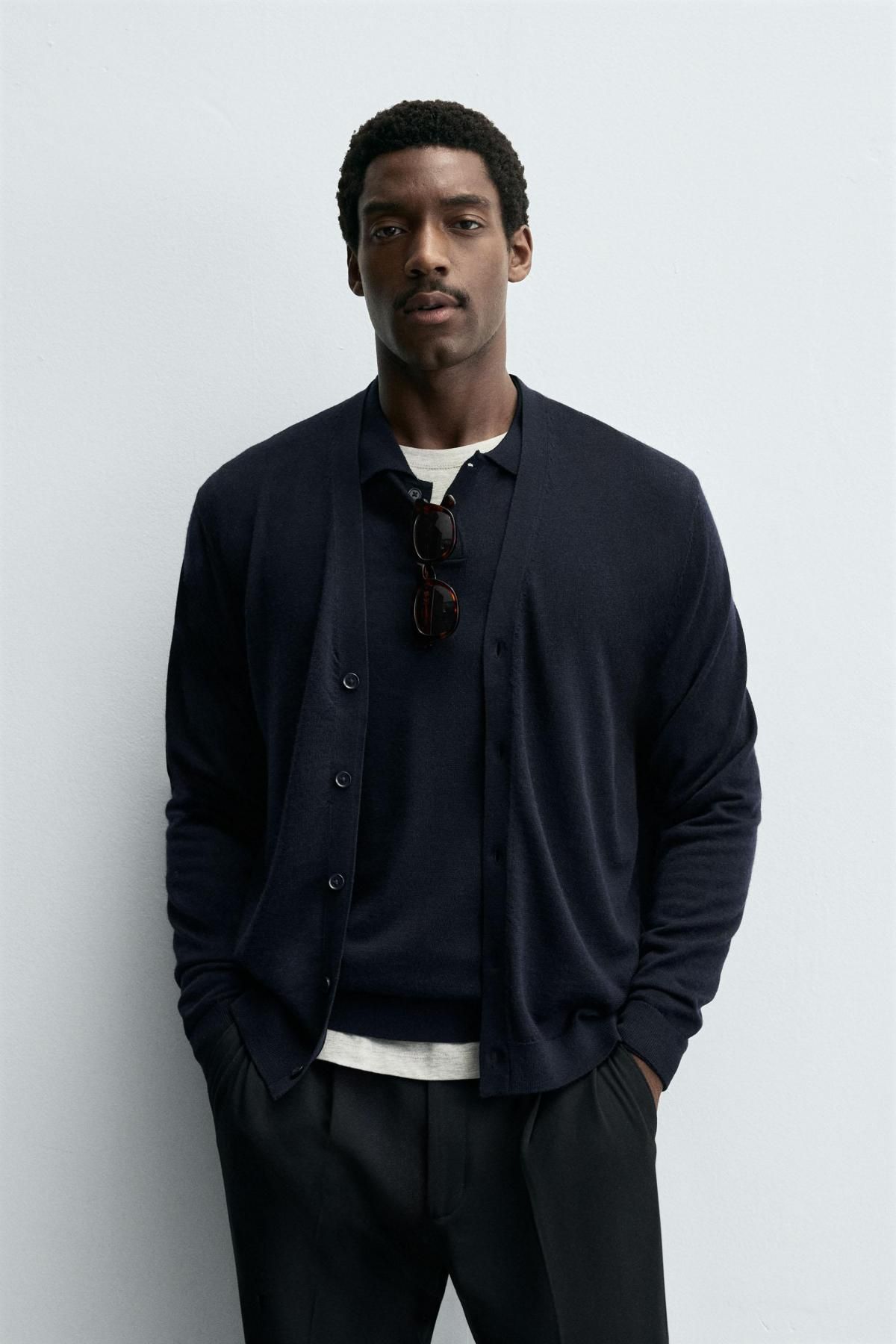자라 프리미엄 울 브이넥 가디건 0693/302 NAVY BLUE - 상세 이미지 3