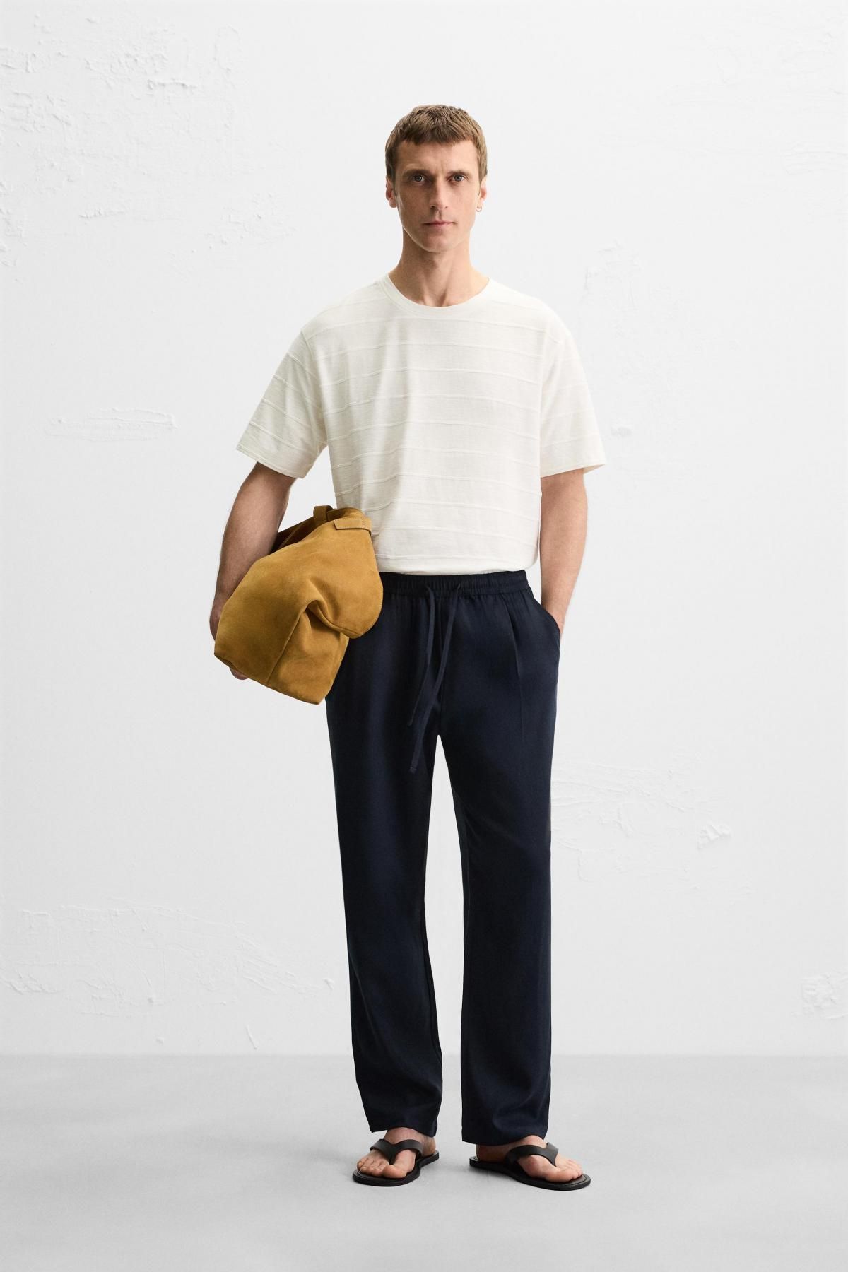 자라 스트라이프 텍스처 레귤러핏 코튼 반팔 티셔츠 9240/300 OYSTER-WHITE - 상세 이미지 2