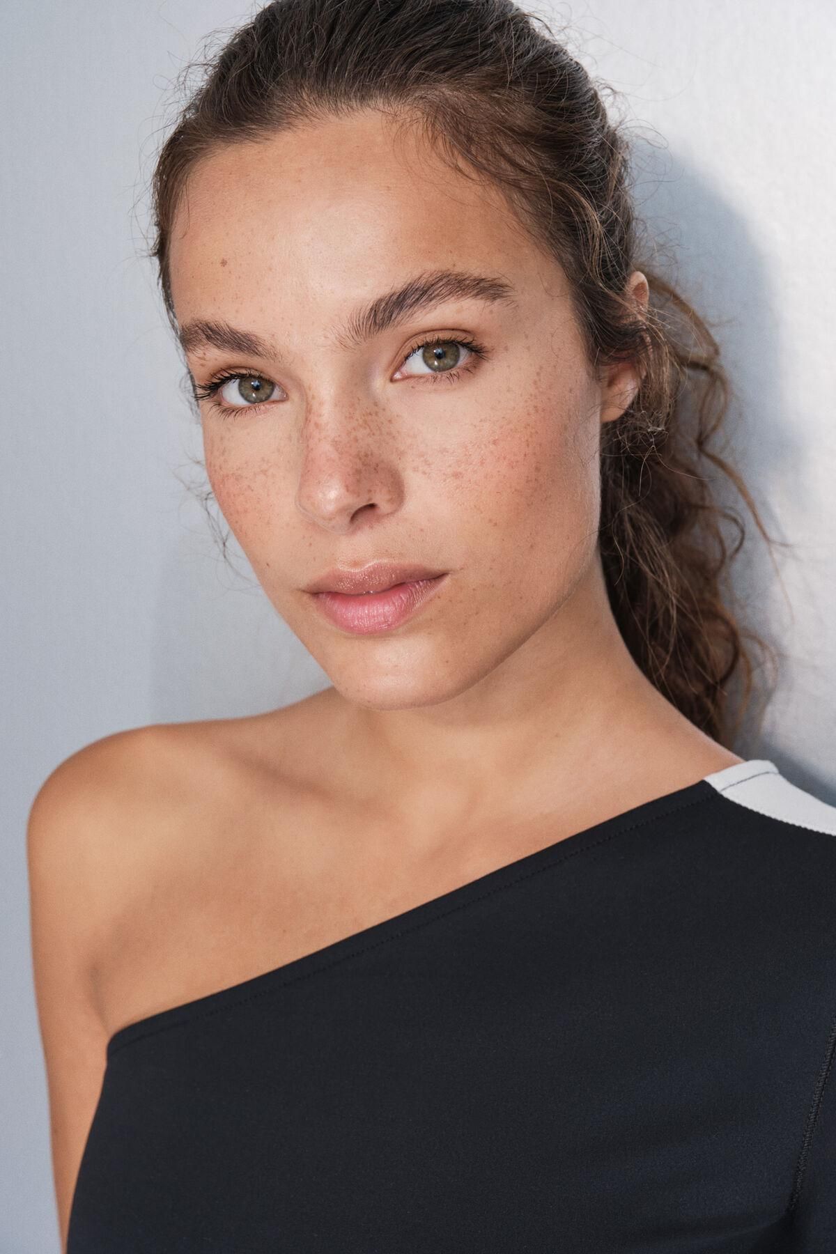 대시 앤 스타즈 원숄더 테크니컬 긴팔 티셔츠 9412021 NEGRO - 상세 이미지 5