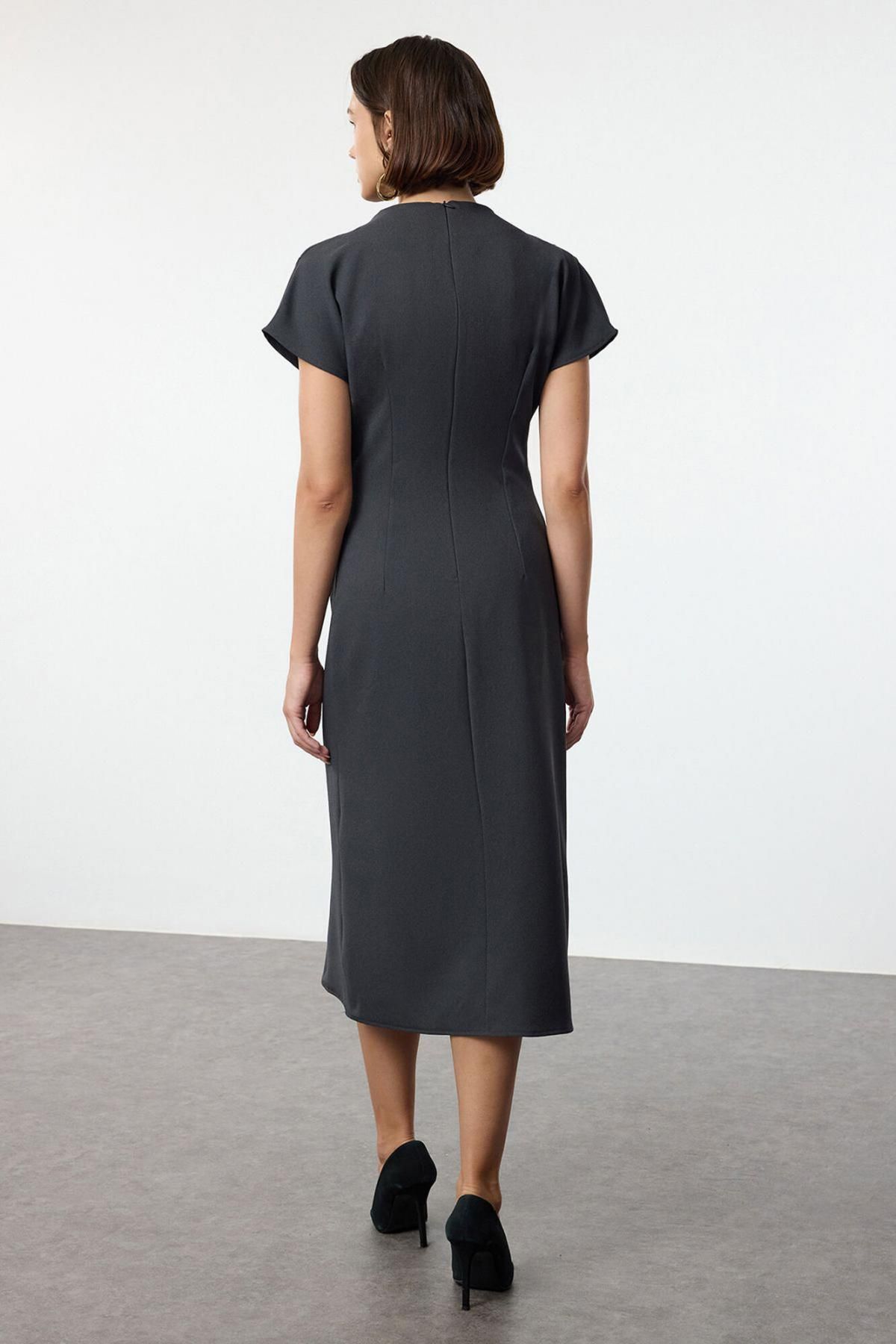 트렌디올 모던 하이넥 미디 원피스 9122130 GRIS - 상세 이미지 4