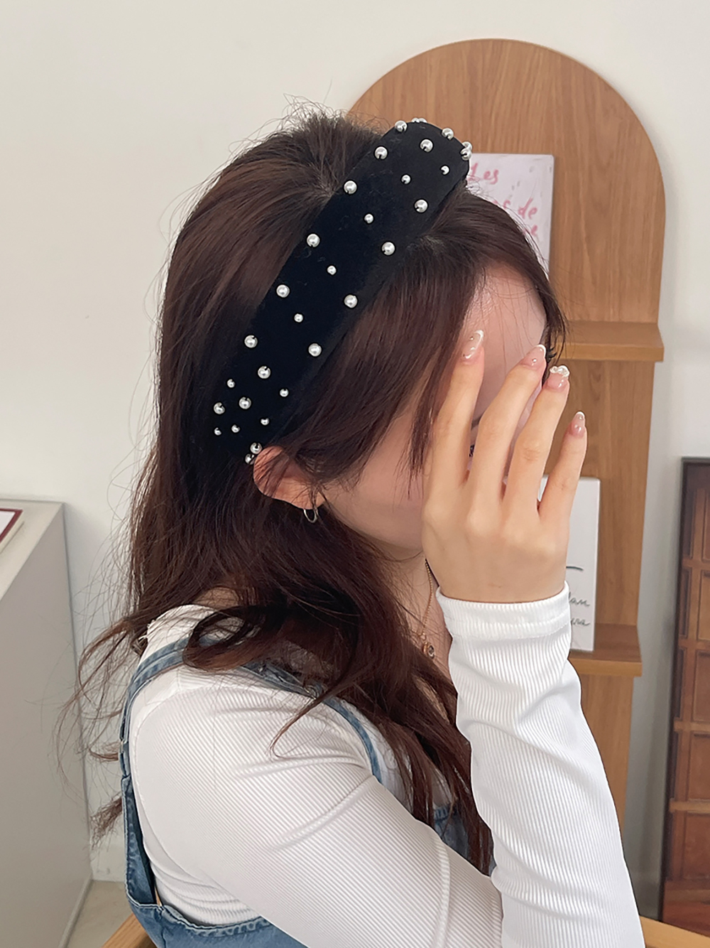 볼륨벨벳미니진주머리띠 헤어밴드 두꺼운헤어밴드 귀안아픈와이드머리띠 패션 헤어악세사리 - 상품 이미지