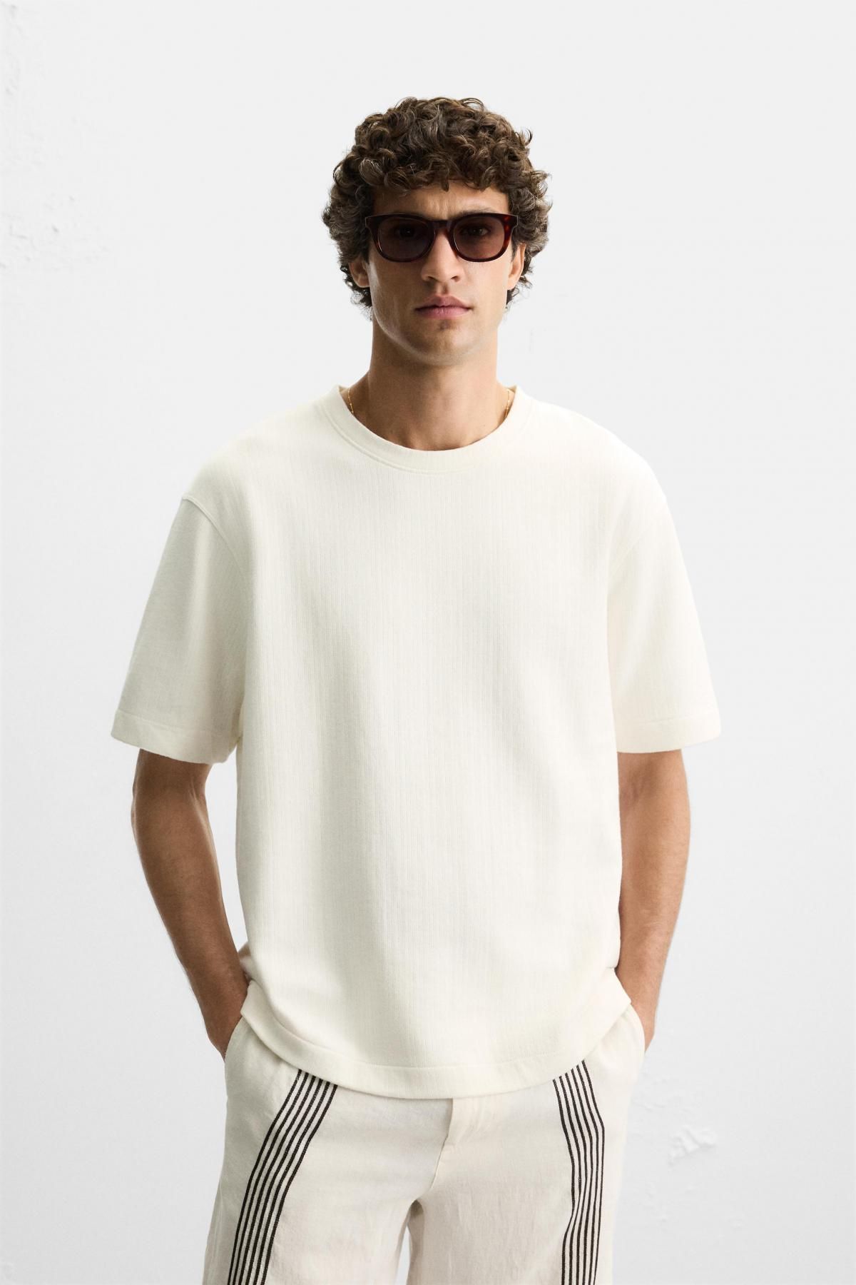 자라 텍스처 레귤러핏 라운드 반팔 티셔츠 3443/300 OYSTER-WHITE - 상세 이미지 3