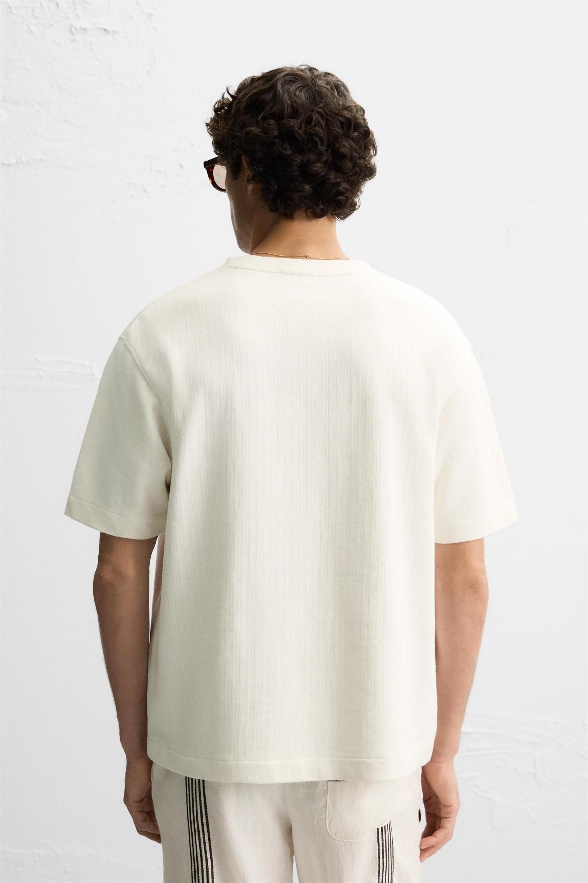 자라 텍스처 레귤러핏 라운드 반팔 티셔츠 3443/300 OYSTER-WHITE - 상세 이미지 4