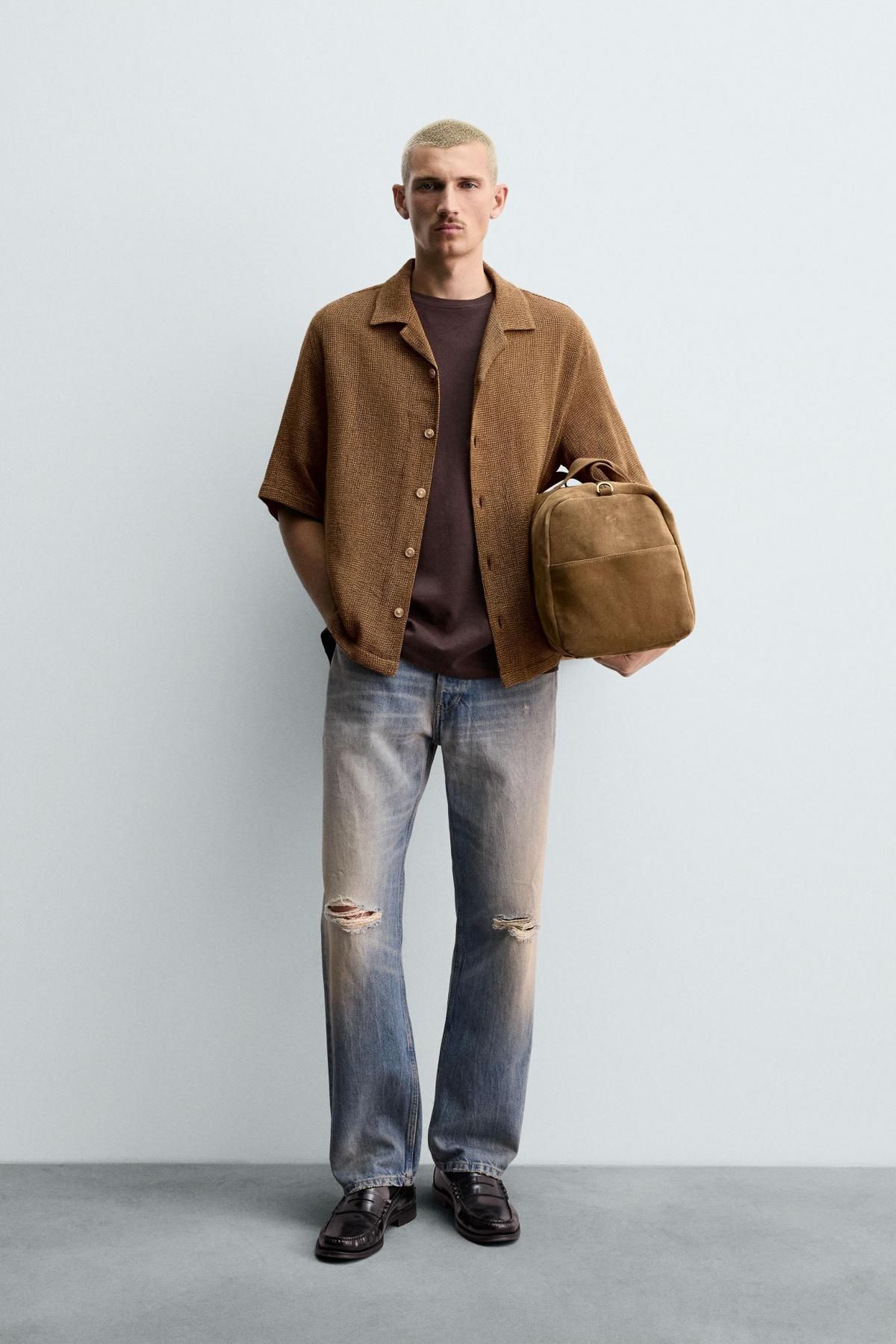 자라 텍스처 릴렉스핏 반팔 셔츠 브라운 0399/303 TAUPE - 상세 이미지 2