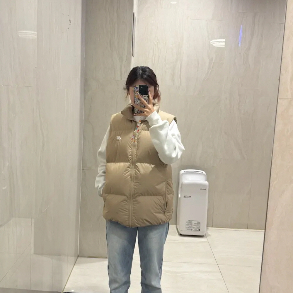 나이키 스포츠웨어 클럽 써마 핏 패딩 베스트 베이지 IB2978-297 이미지 8