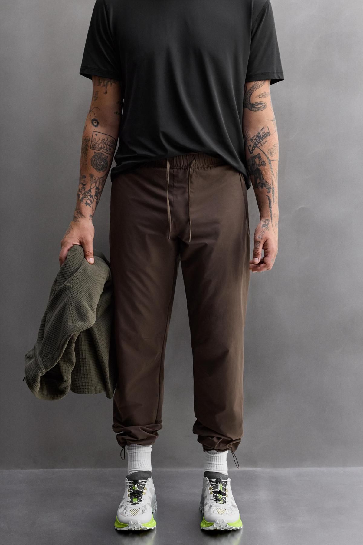 자라 테크니컬 스트레치 조거 팬츠 6096/300 BROWN - 상세 이미지 3