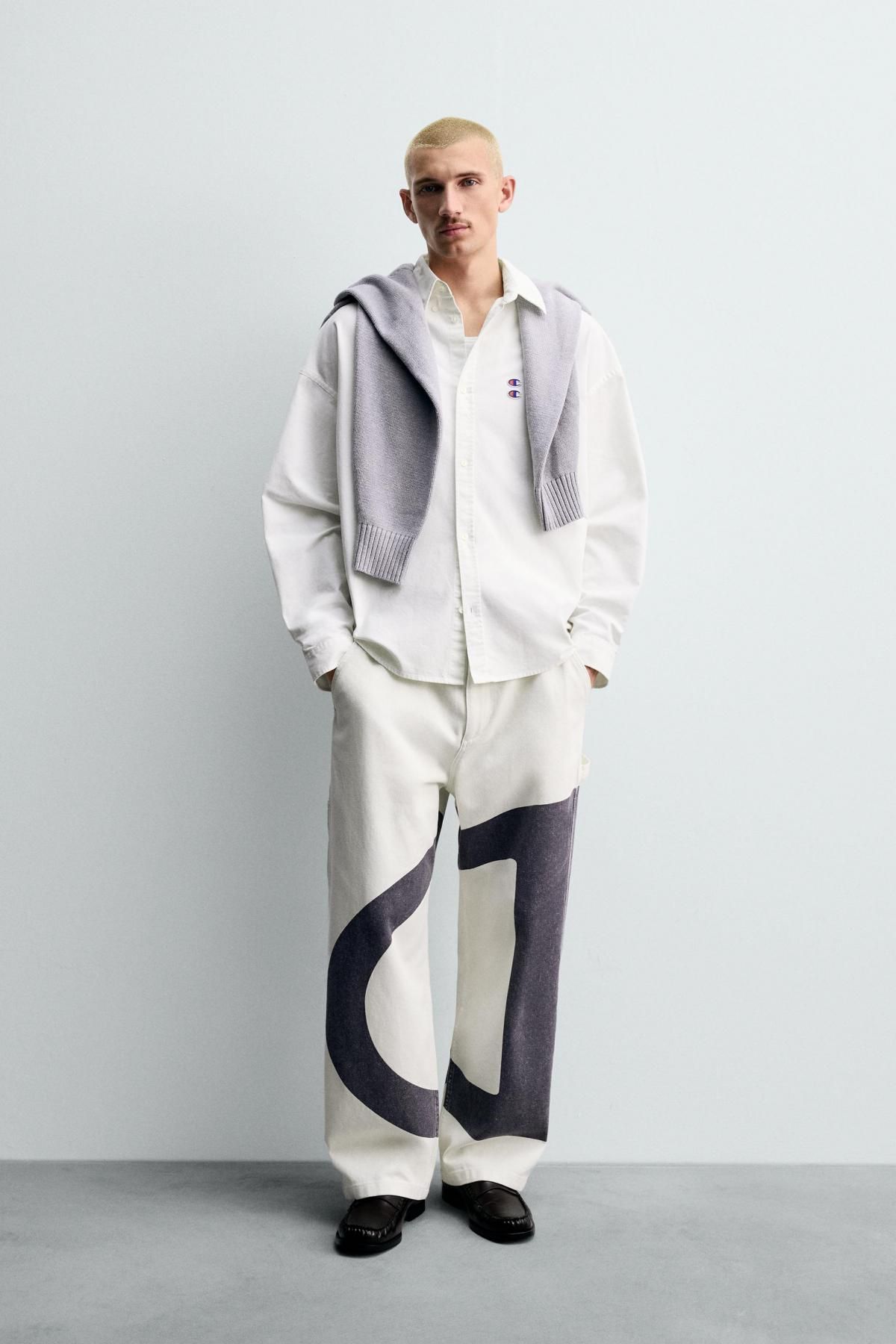 자라 릴랙스핏 패치 옥스포드 셔츠 X 챔피온 1063/363 WHITE - 상세 이미지 2