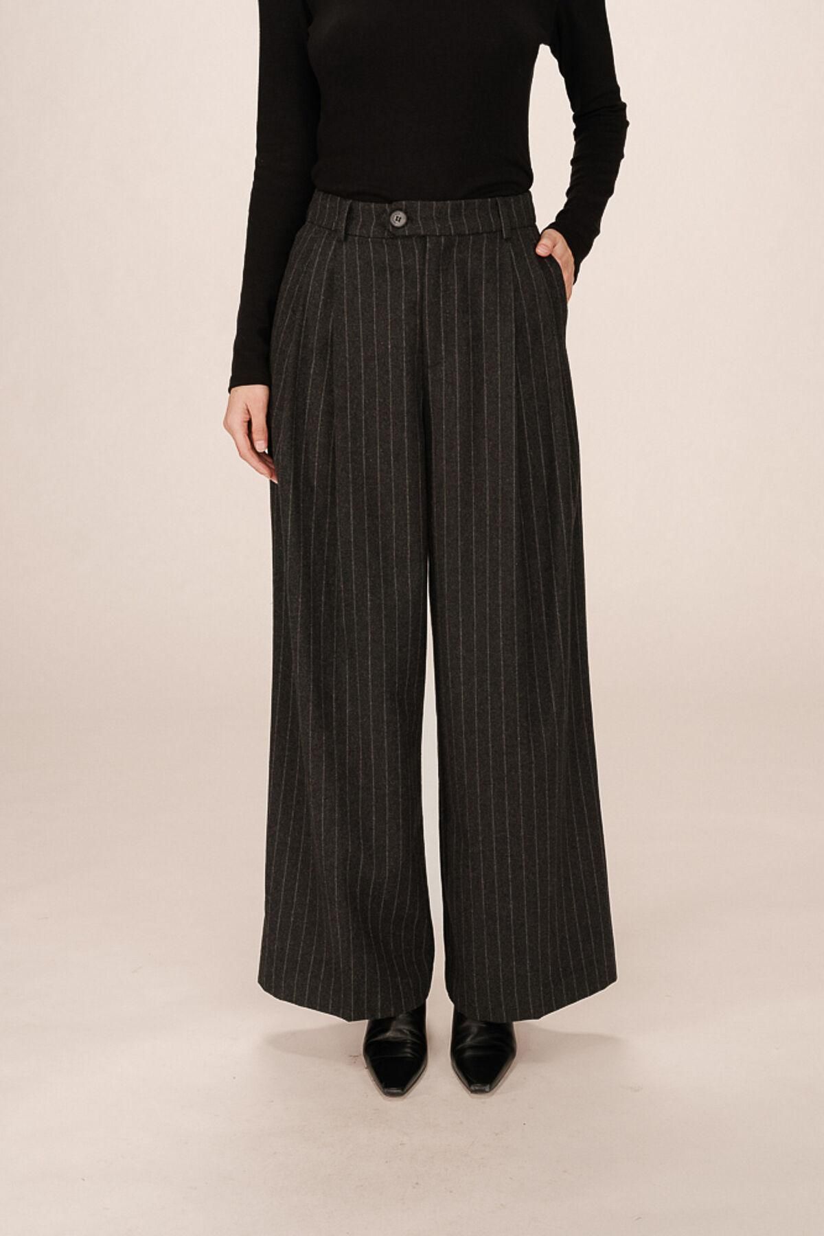 그레이스앤밀라 스트라이프 울 테일러드 와이드 슬랙스 팬츠 3722189 GRIS OSCURO - 상품 이미지