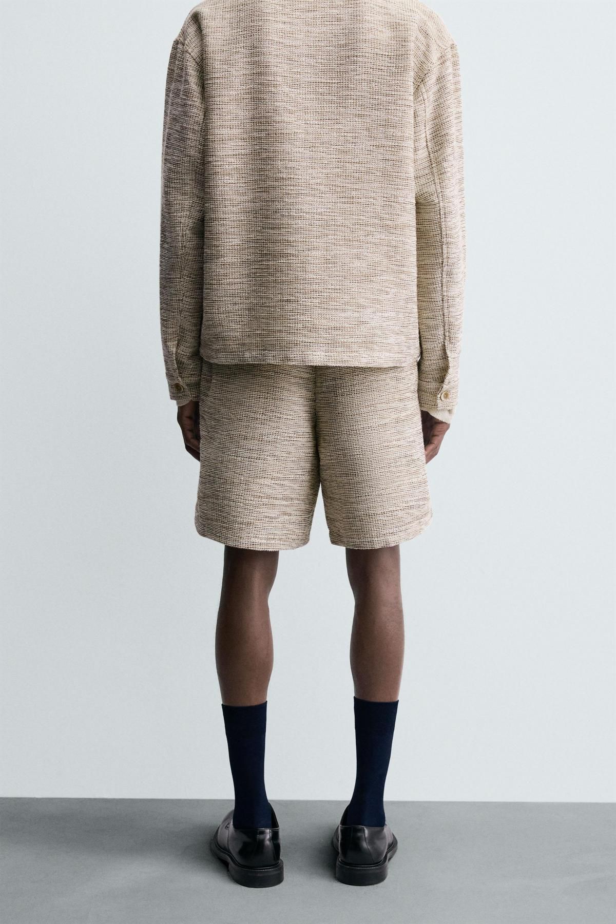 자라 테크니컬 텍스처 콘트라스트 버뮤다 반바지 6861/638 ECRU / BEIGE - 상세 이미지 4