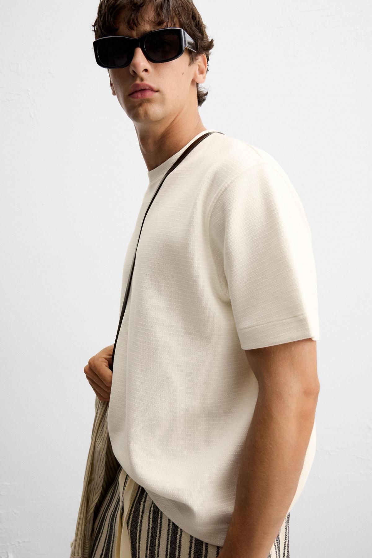 자라 텍스처 라운드핏 반팔 스웨트셔츠 4092/318 OYSTER-WHITE - 상세 이미지 5