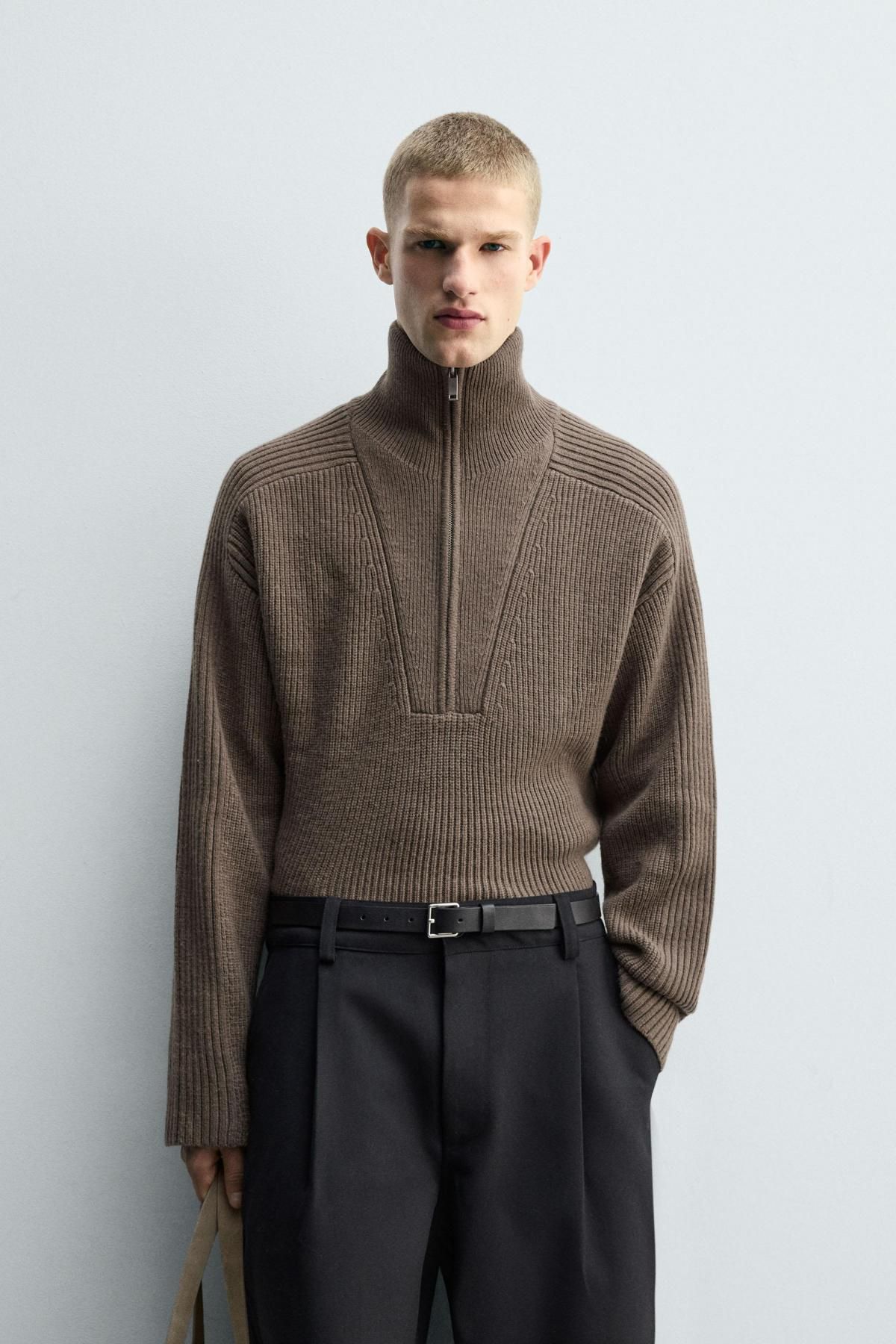 자라 테크니컬 지퍼 하이넥 니트 탑 5755/328 BROWN / TAUPE - 상세 이미지 3