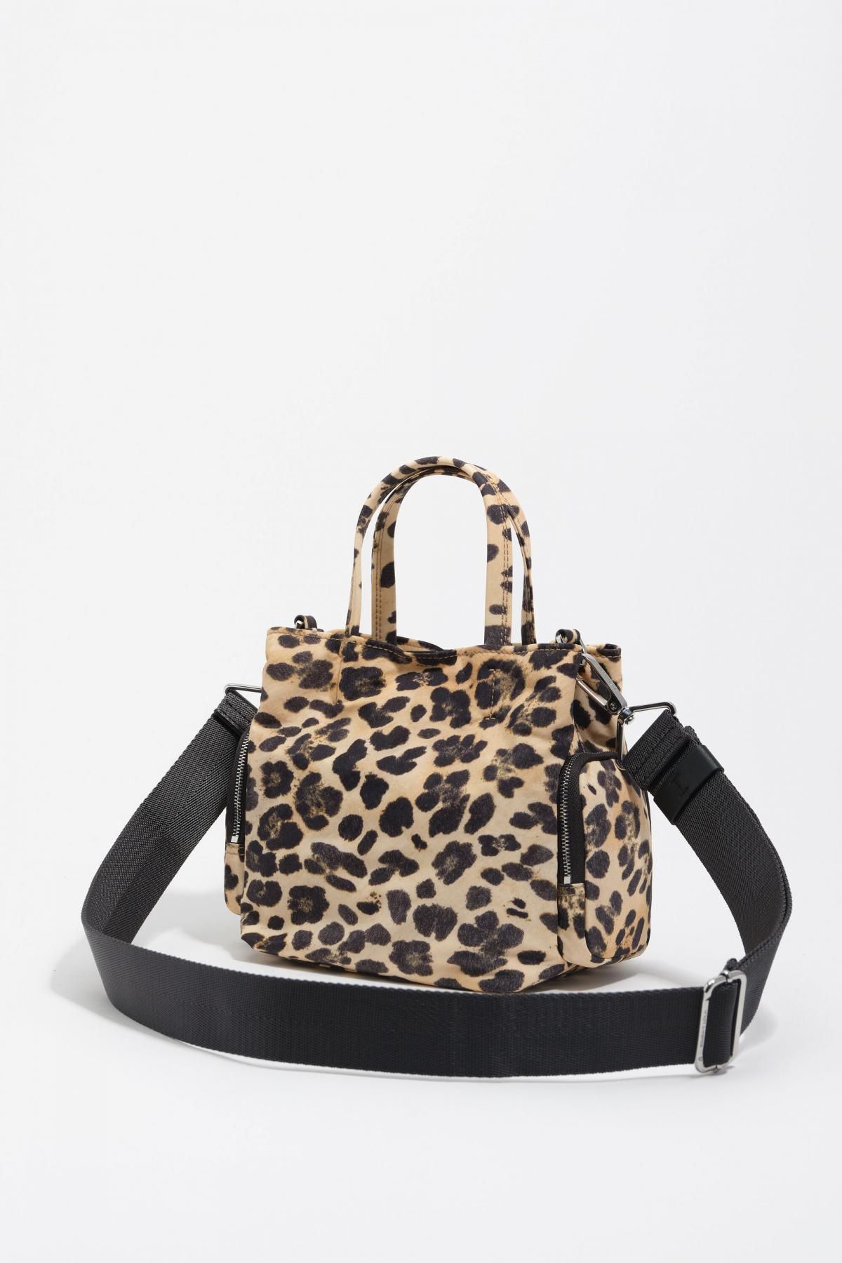 빔바이롤라 레오파드 패턴 나일론 소프트 포켓 크로스백 252BBKJ5P.10351 LEOPARD NATURAL - 상세 이미지 4