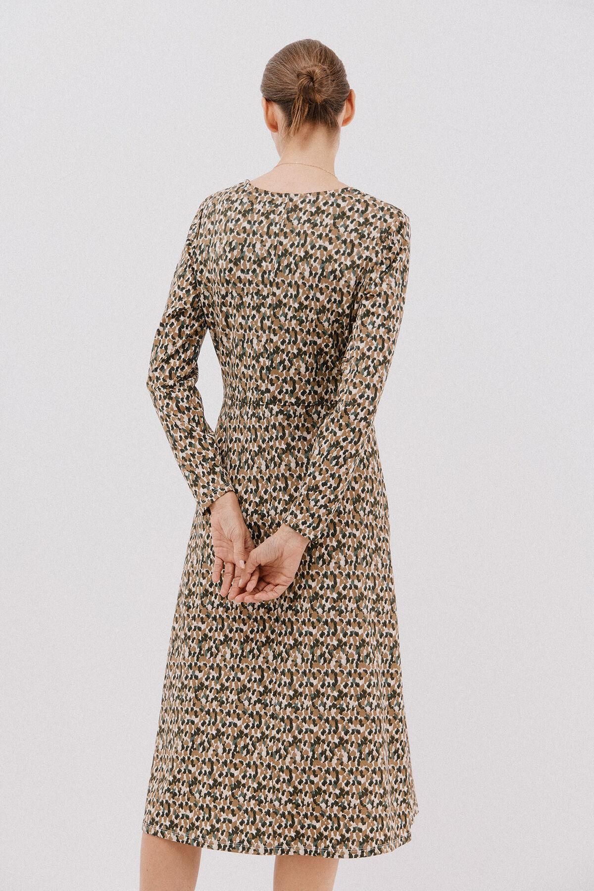 꼬르떼피엘 패턴 브이넥 벨티드 미디 원피스 5202680 ESTAMPADO BEIGE - 상세 이미지 4