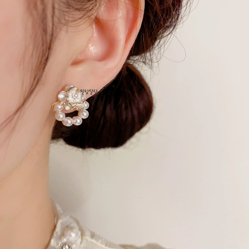 S925 화이트 로즈 진주링 스터드귀걸이 우아한 플라워 이어링 - 상세 이미지 2