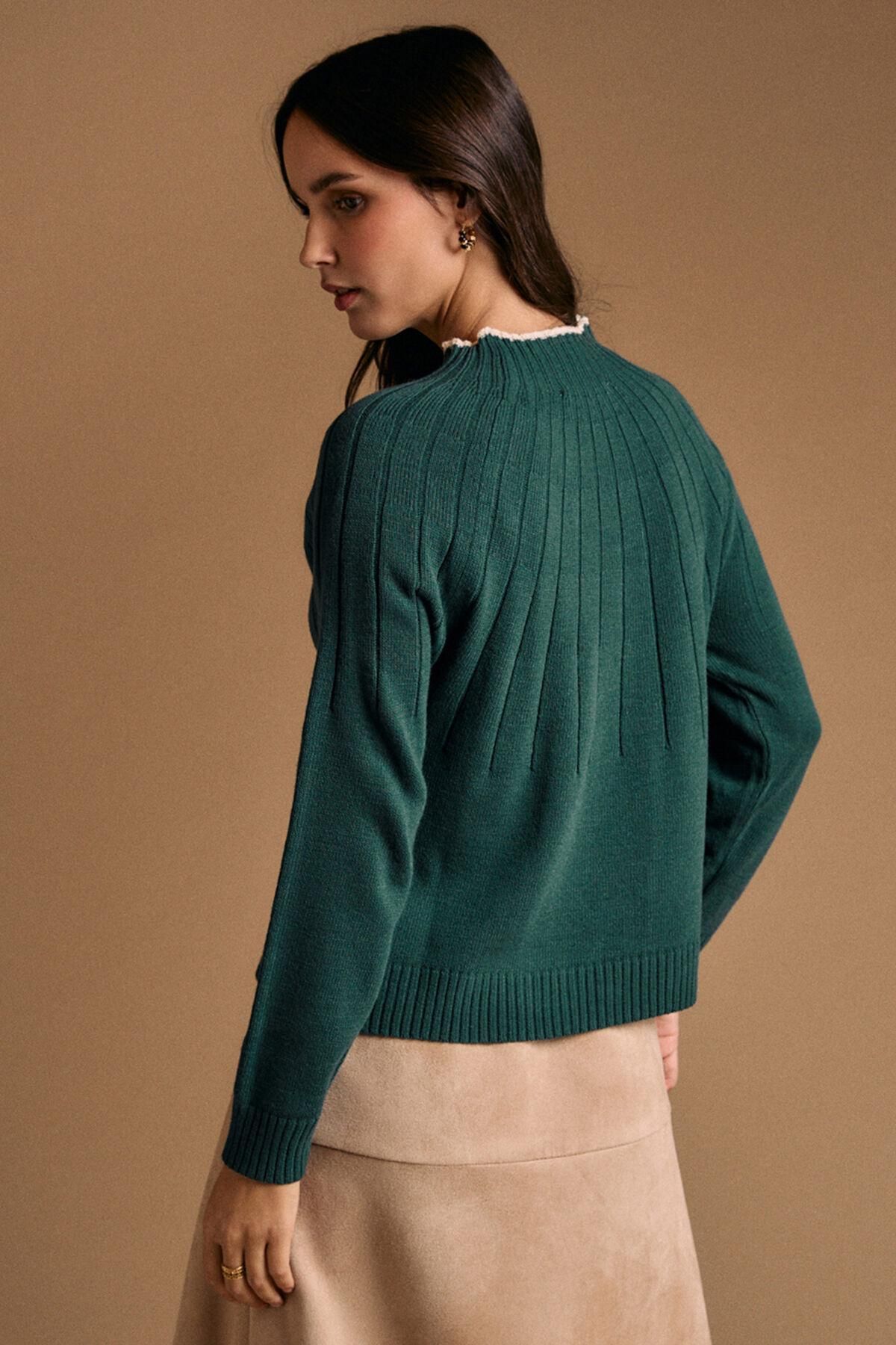 폴린에무아 트렌디 하이넥 스트라이프 니트 스웨터 3762371 ESTAMPADO VERDE - 상세 이미지 5