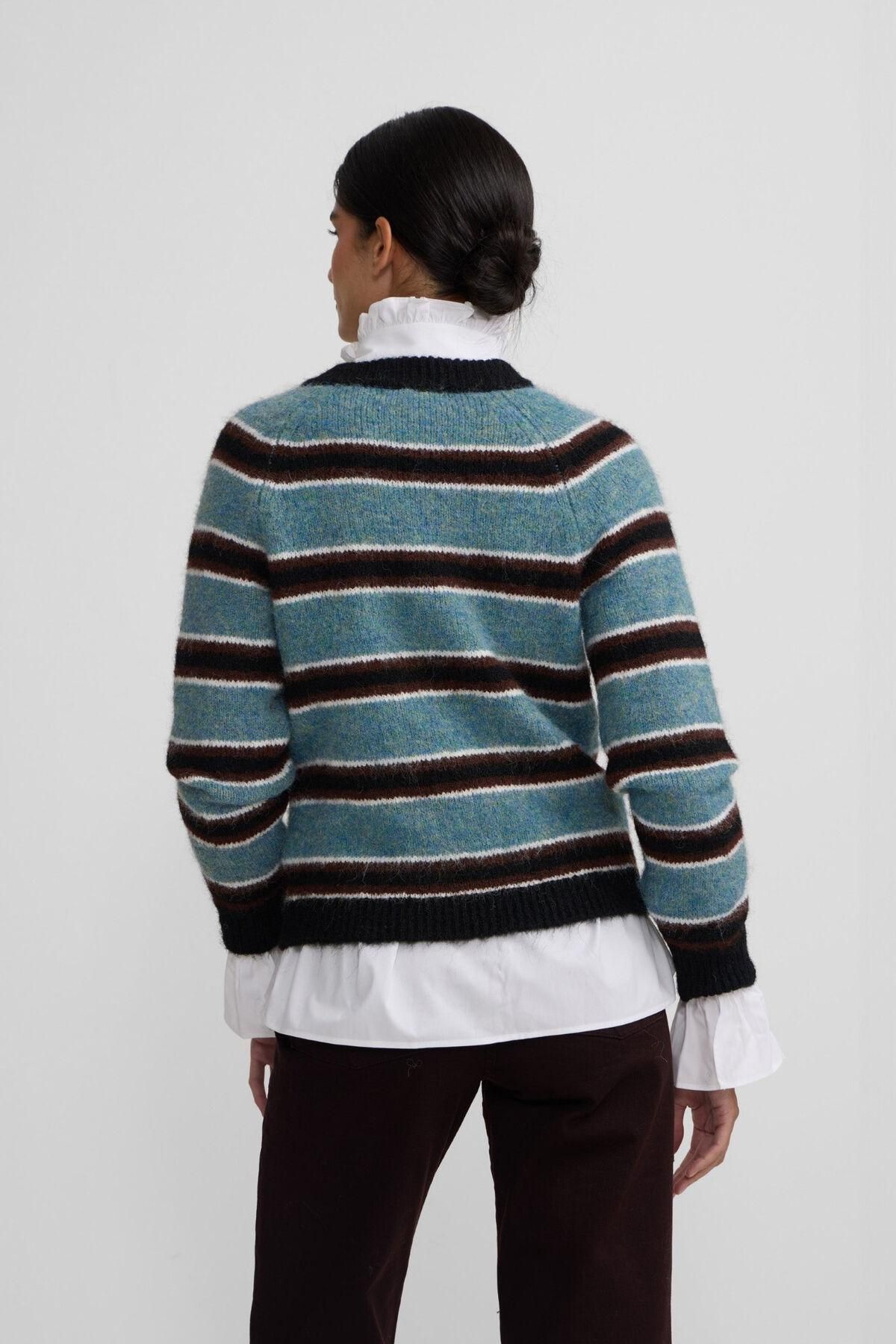 실본 스트라이프 크루넥 버튼 스웨터 3762340 MULTICOLOR - 상세 이미지 5