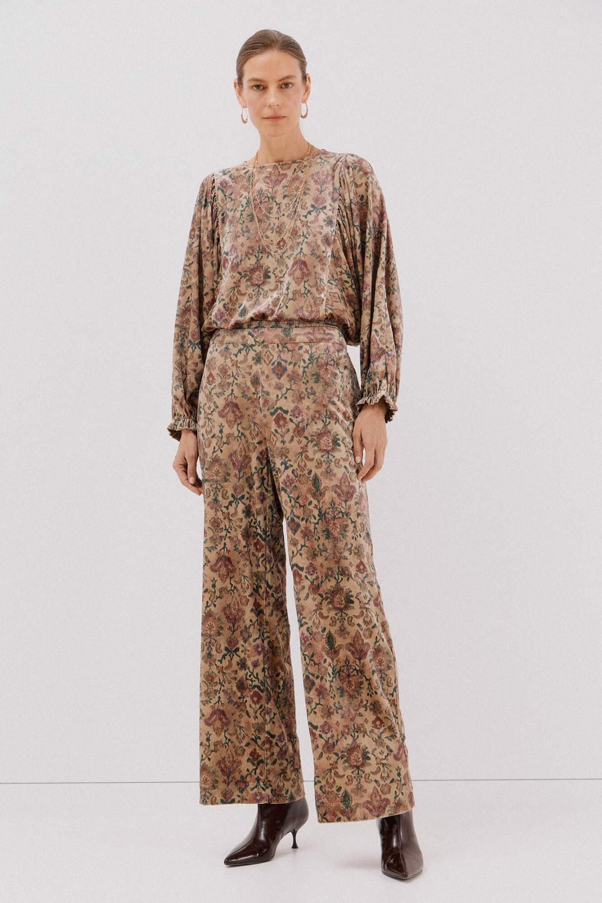 꼬르떼피엘 플라워 벨벳 와이드 팬츠 8292553 ESTAMPADO MARRON - 상세 이미지 2
