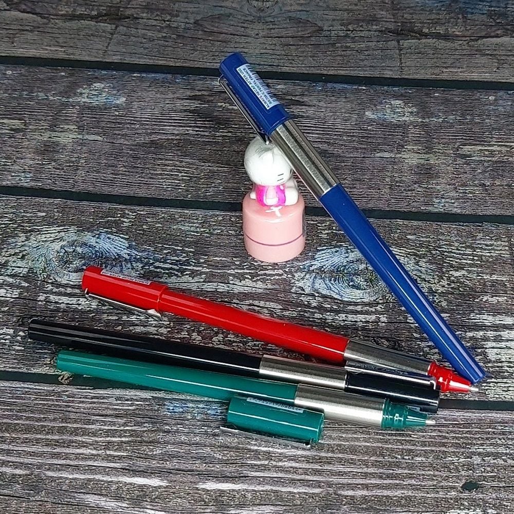 펜텔 프랑스산 스타일리쉬 1.0mm 유성볼펜-라인스타일 블랙 - 상품 이미지