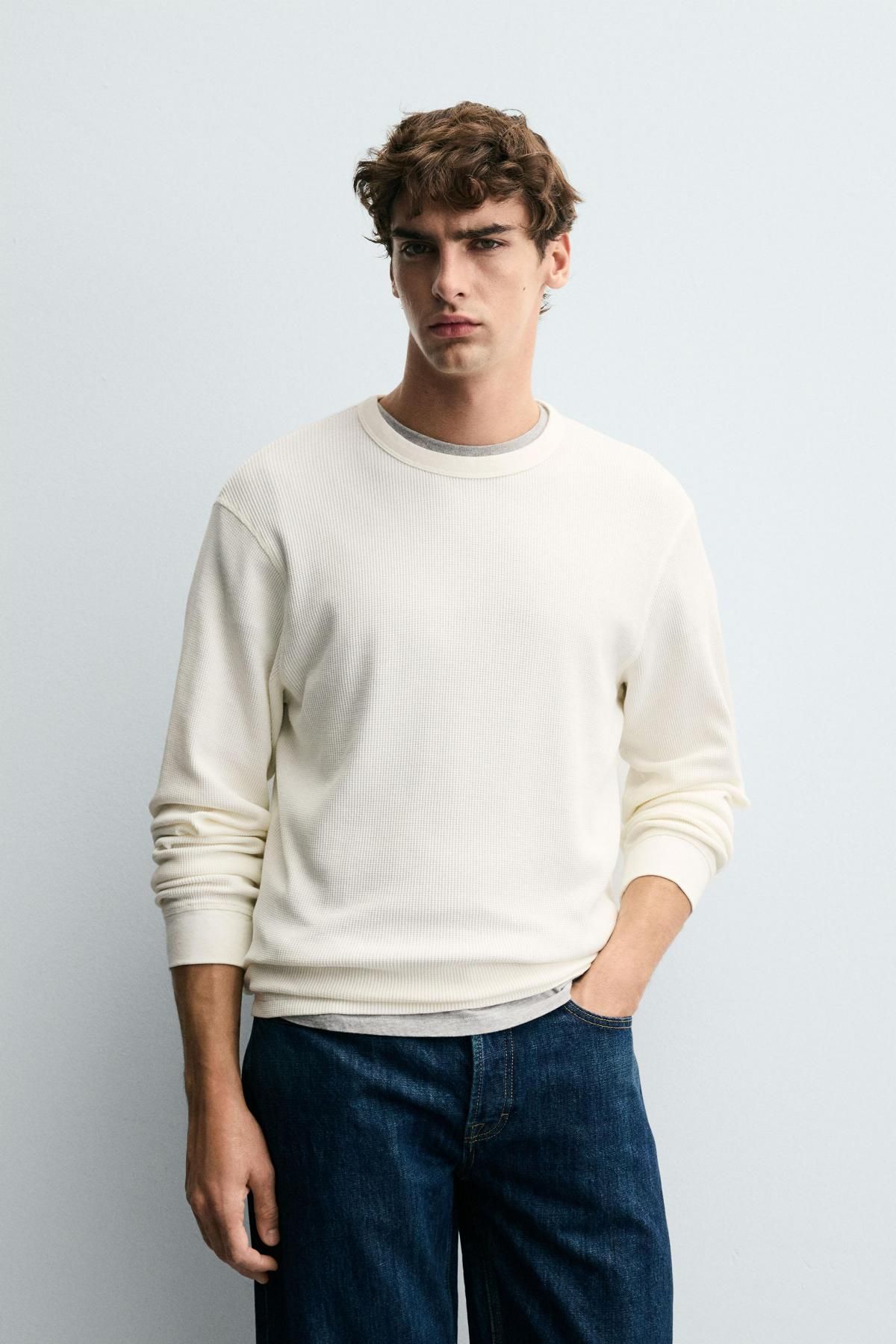 자라 와플 텍스쳐 오버핏 라운드 긴팔 티셔츠 0526/345 OYSTER-WHITE - 상세 이미지 3