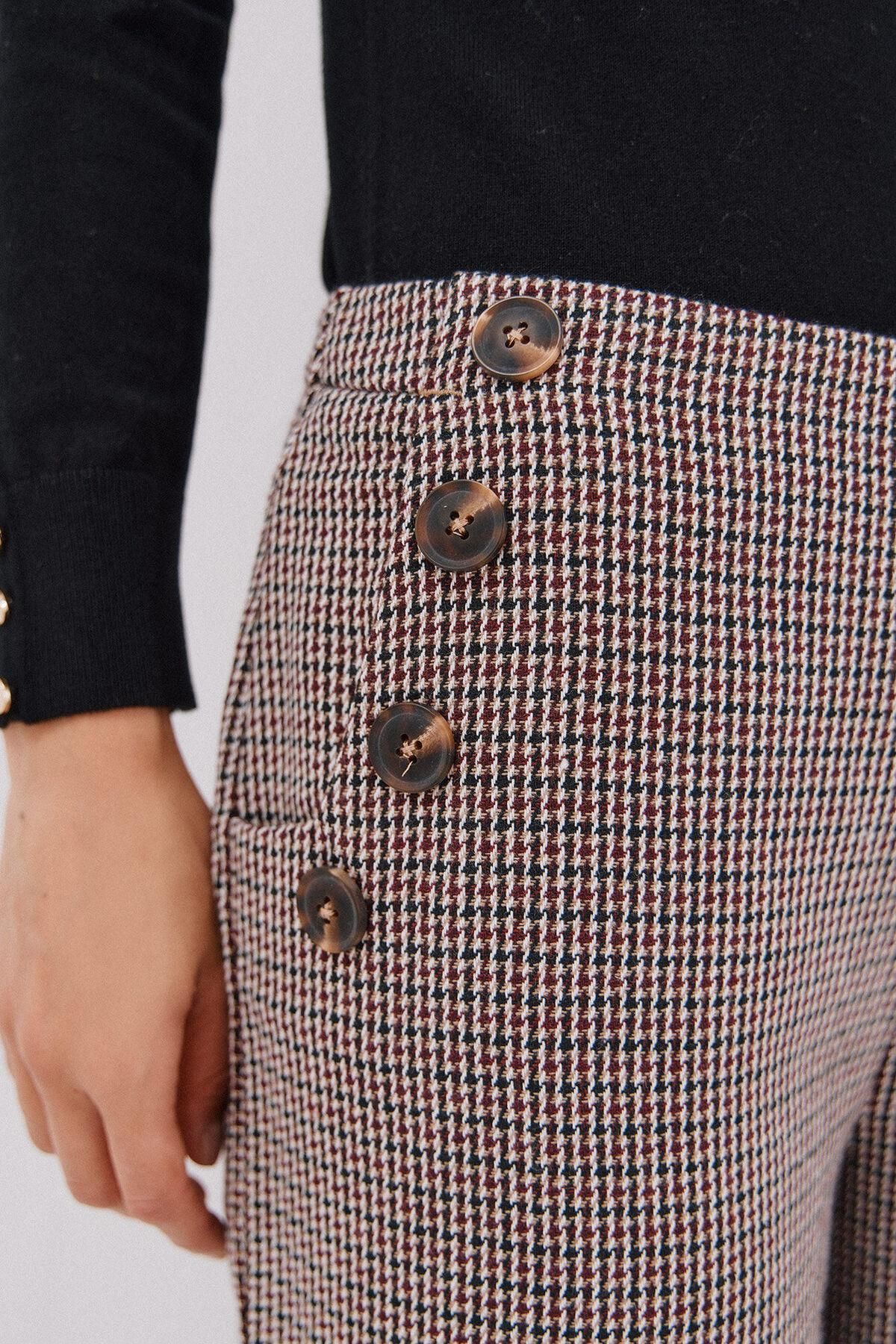 꼬르떼피엘 체크 와이드 크롭 팬츠 골드버튼 8722335 ESTAMPADO GRANATE - 상세 이미지 4