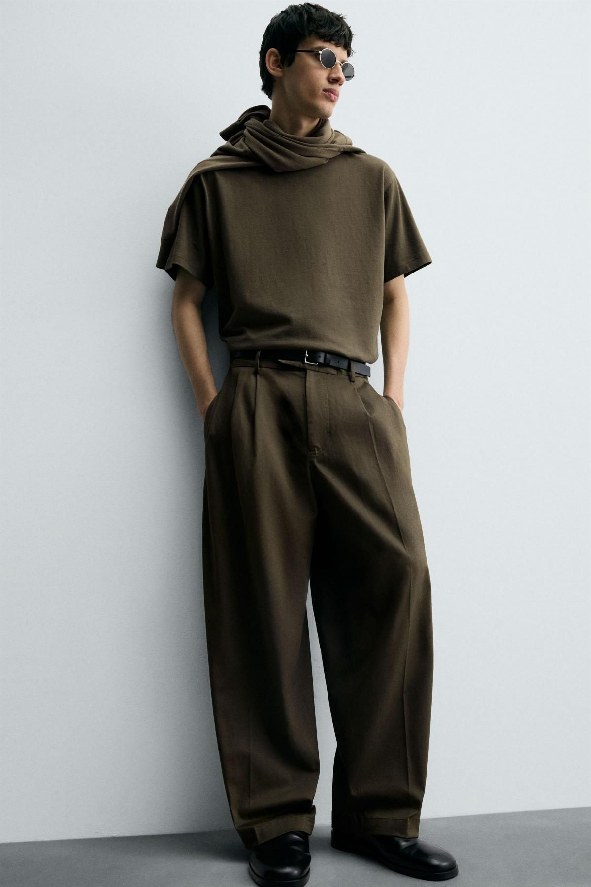 자라 와이드핏 테크니컬 플리츠 팬츠 8281/760 LIGHT KHAKI - 상세 이미지 5