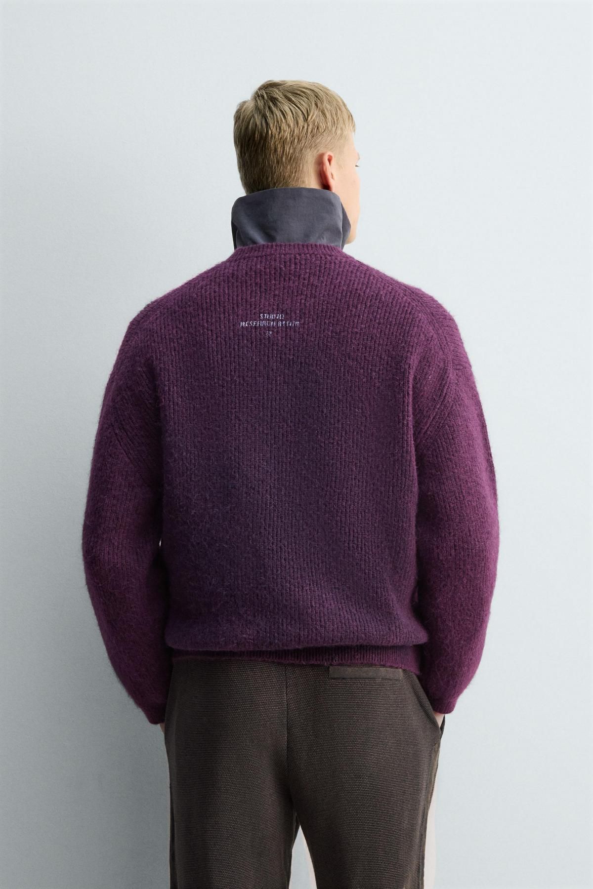 자라 스프레이 로고 라운드넥 스웨터 9598/391 PURPLE - 상세 이미지 4