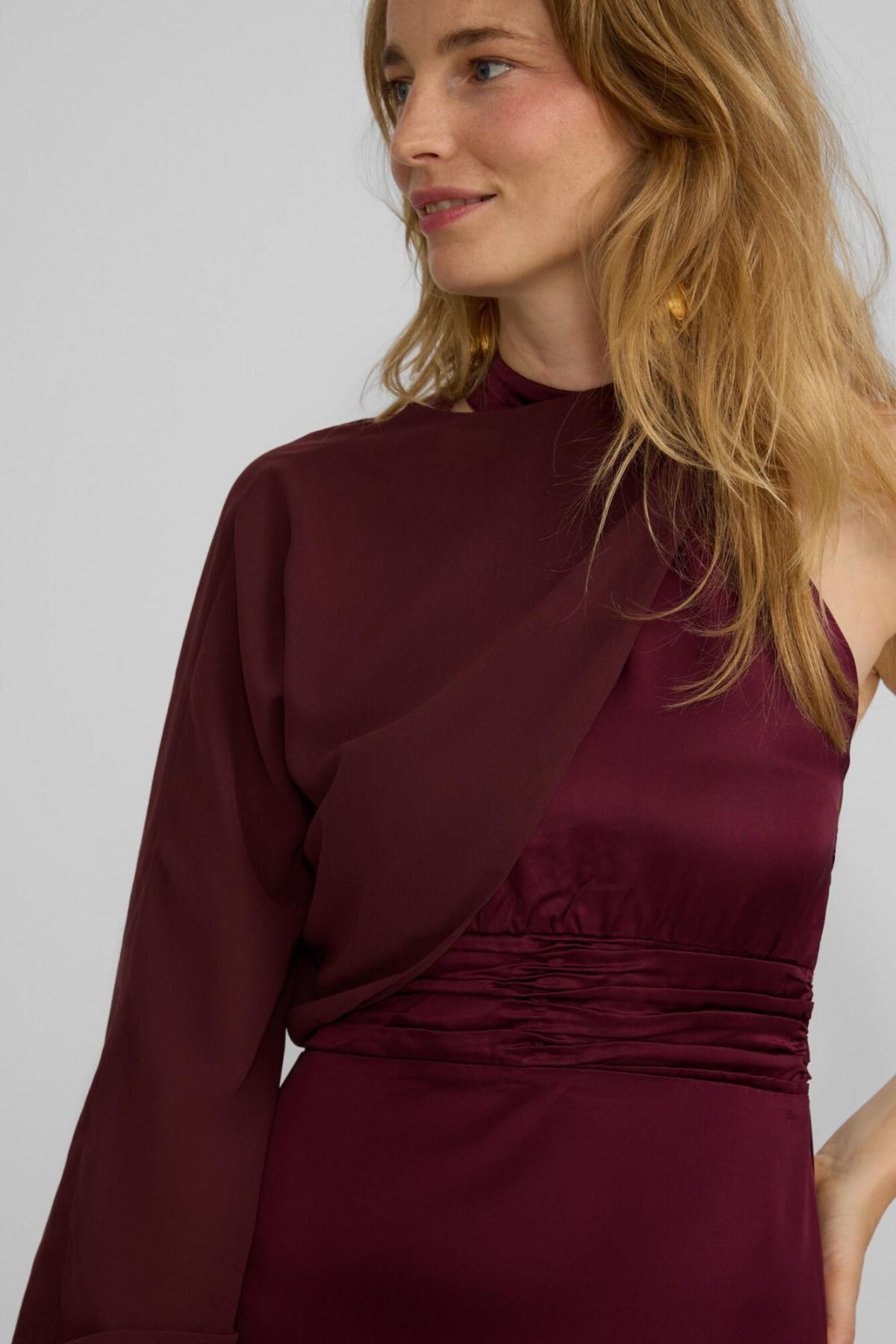 실본 새틴 롱 홀터넥 원피스 버건디 6442366 GRANATE - 상세 이미지 5