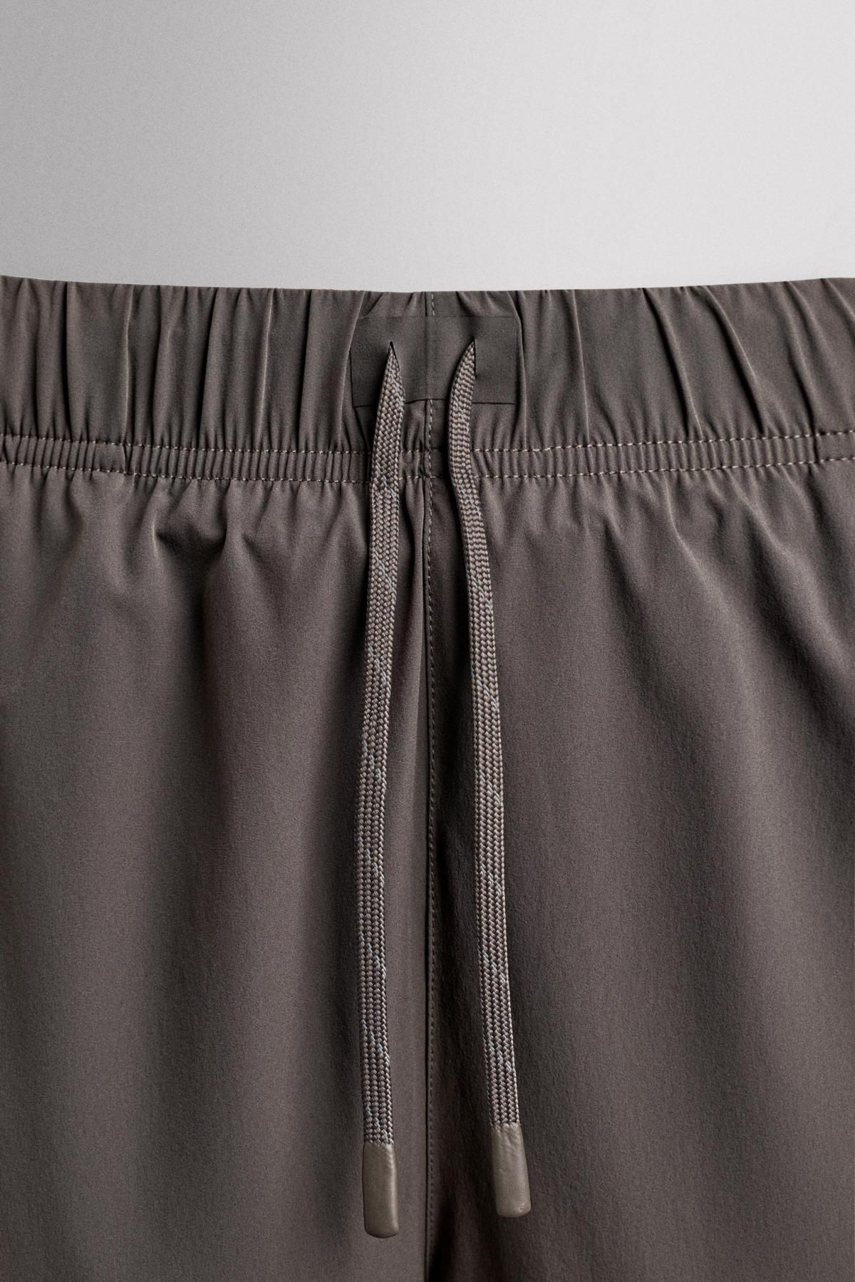 자라 테크니컬 2IN1 트레이닝 쇼츠 4387/311 TAUPE GREY - 상세 이미지 3