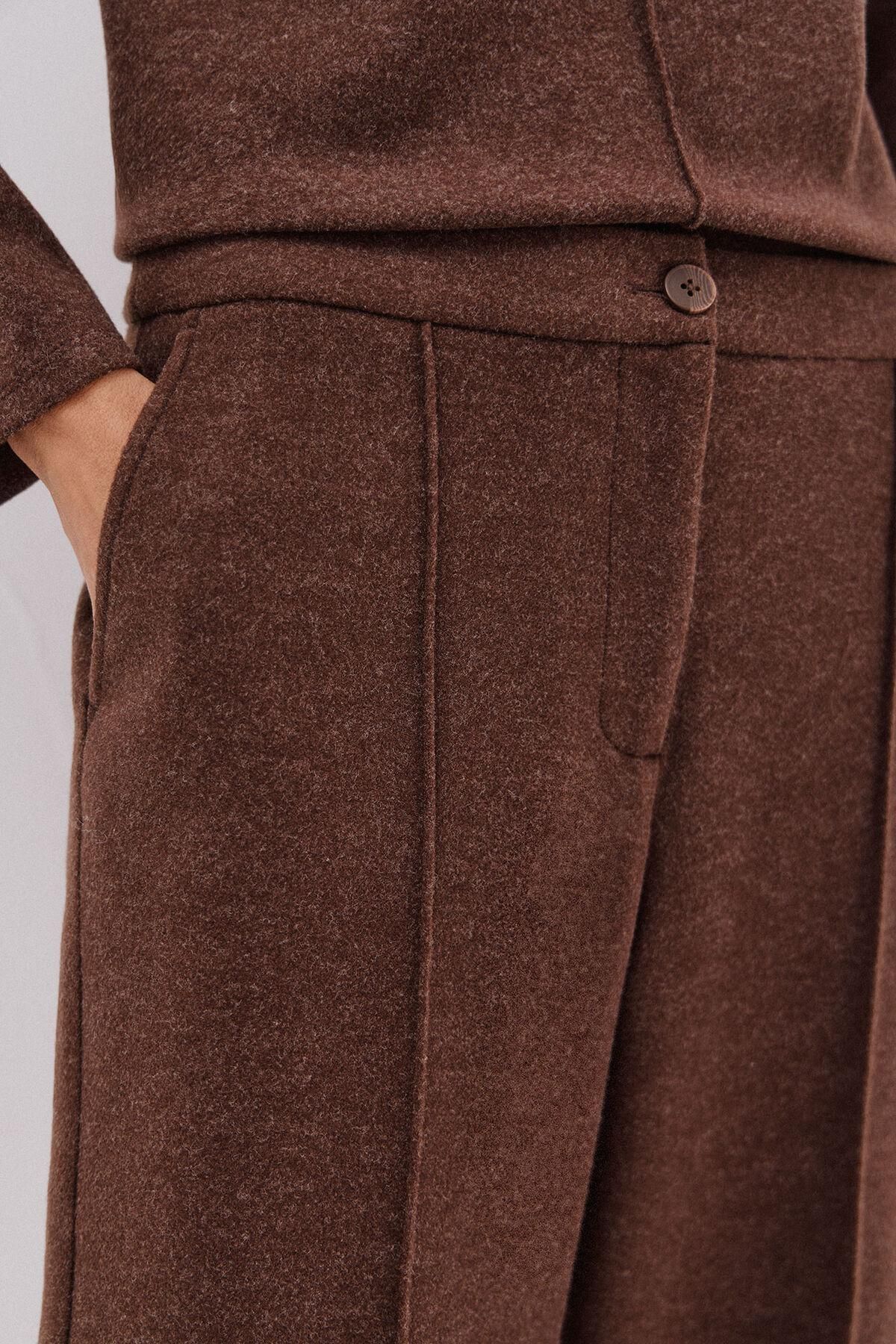 꼬르떼피엘 와이드핏 소프트 니트 팬츠 브라운 8722330 MARRON OSCURO - 상세 이미지 4