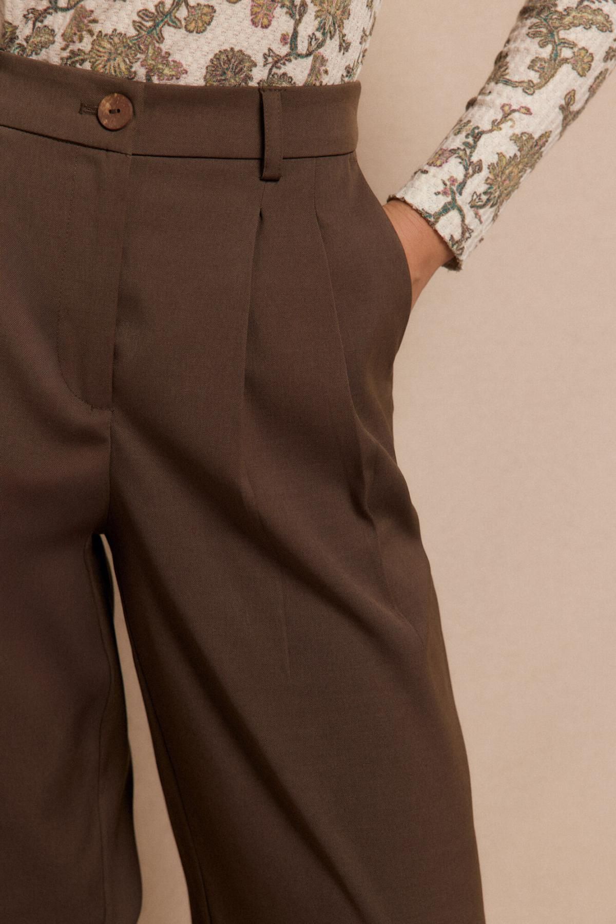 슬로우러브 와이드핏 테크니컬 핀턱 슬랙스 팬츠 3722132 BEIGE - 상세 이미지 4