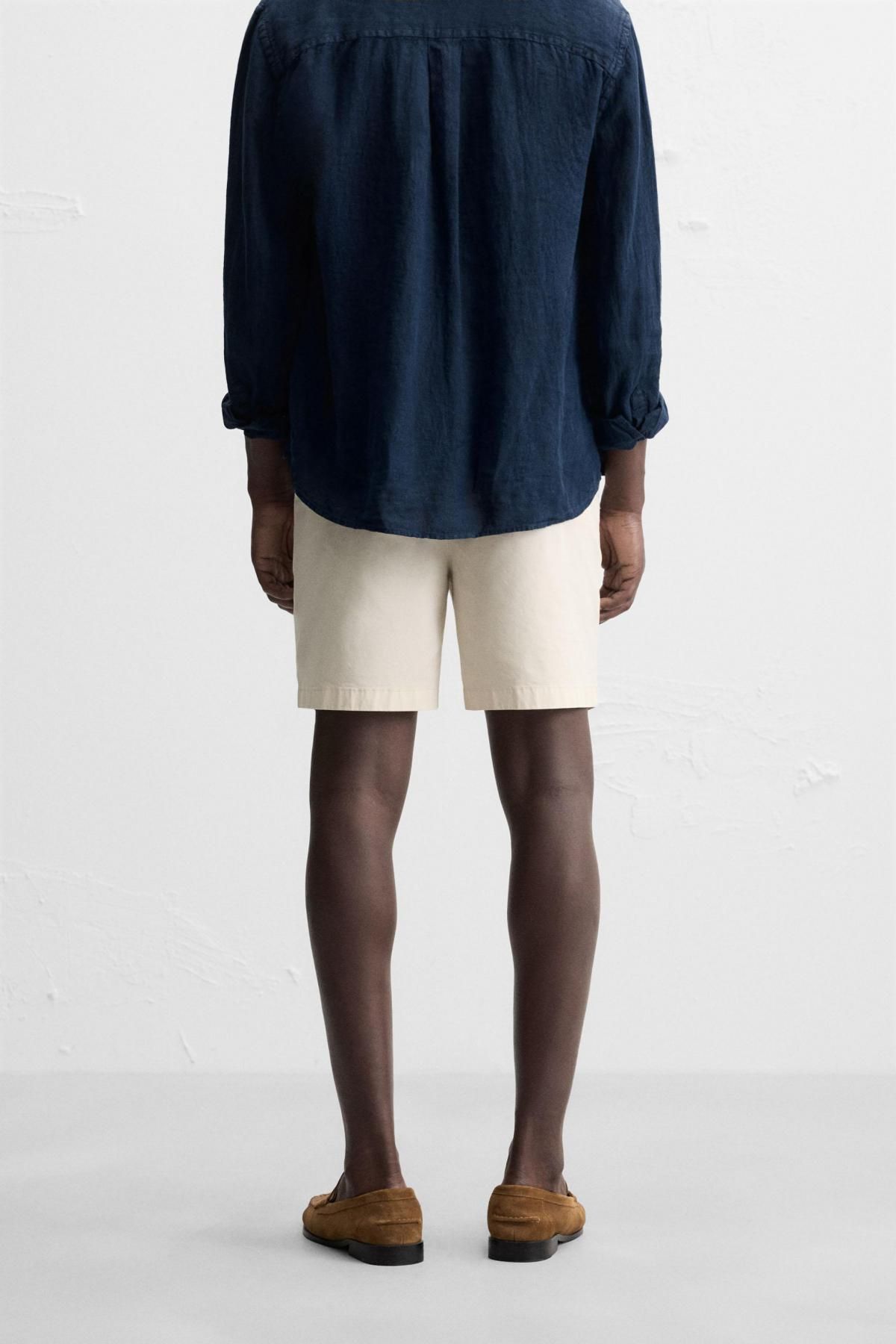 자라 미니멀 플리츠 레귤러핏 버뮤다 반바지 6786/788 OYSTER-WHITE - 상세 이미지 4