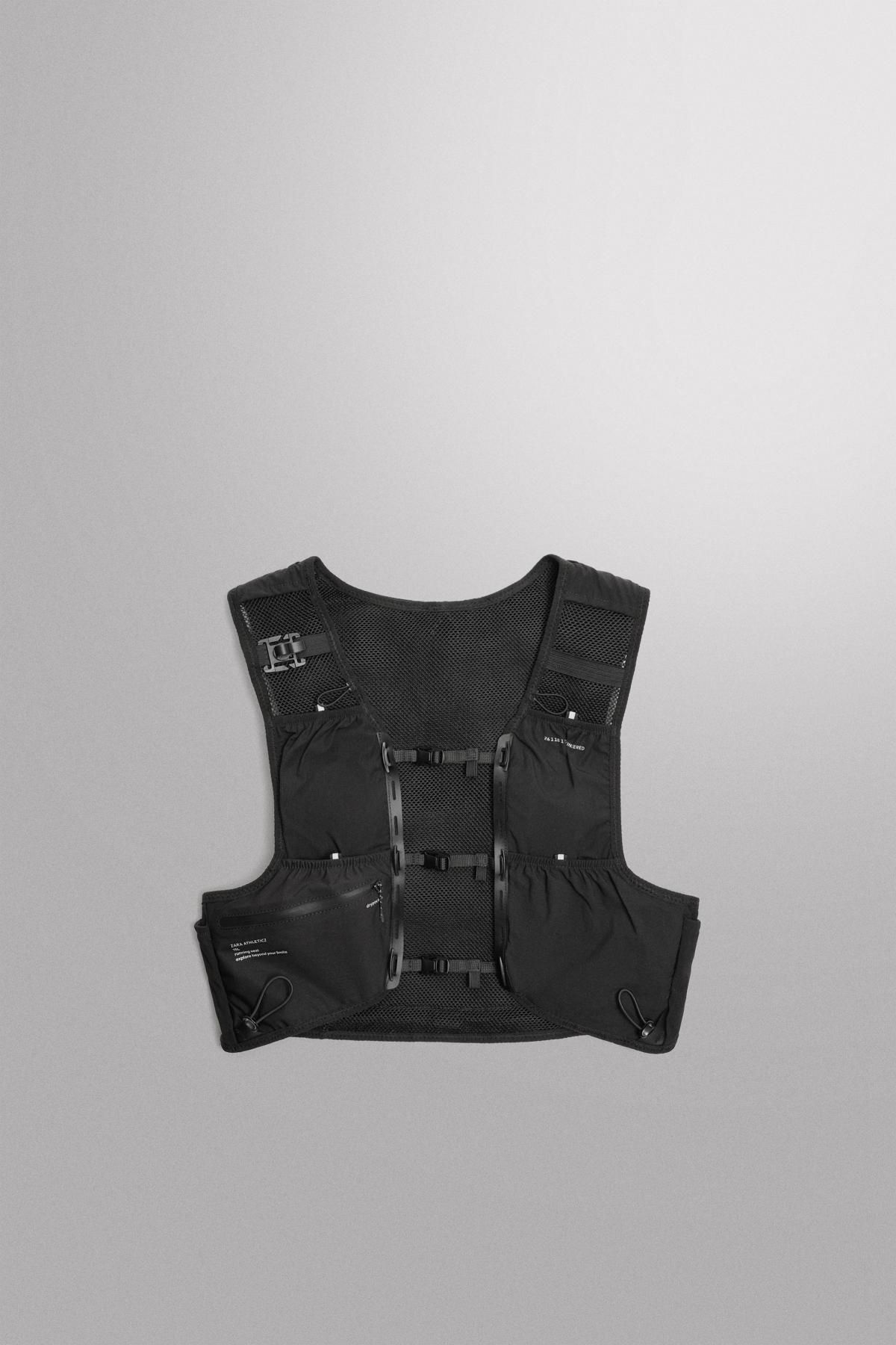 자라 테크니컬 리플렉티브 스포츠 베스트 3967/620 BLACK - 메인 이미지