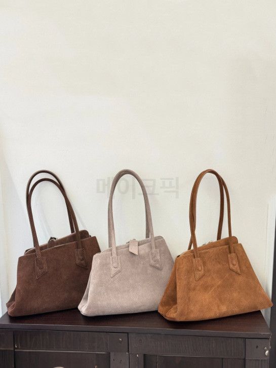 가벼운 클래식 스웨이드 가죽 토트백 겸 숄더백 여성 대용량 데일리 핸드백 가을용 겨울용 - 상품 이미지