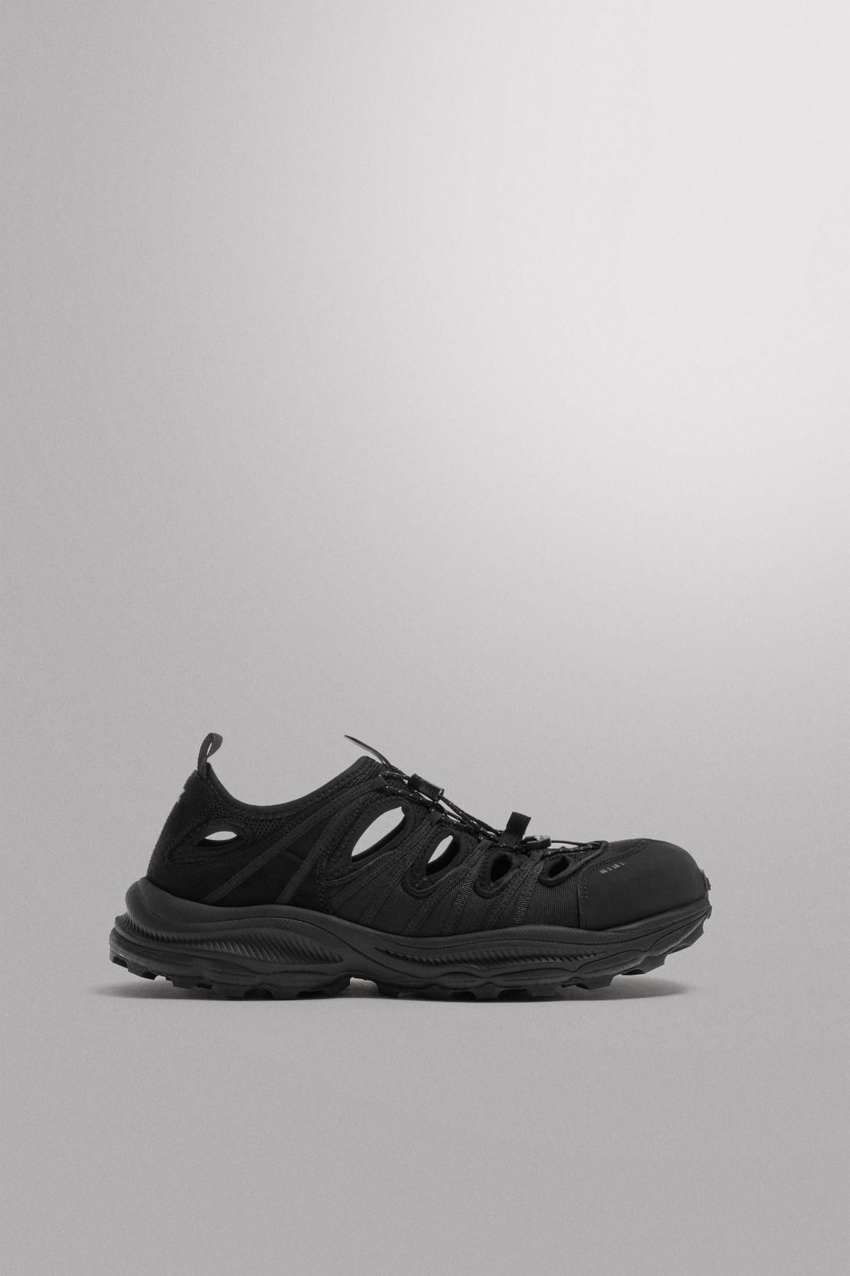 자라 테크니컬 통기성 러닝 스니커즈 2357/620 BLACK - 상품 이미지