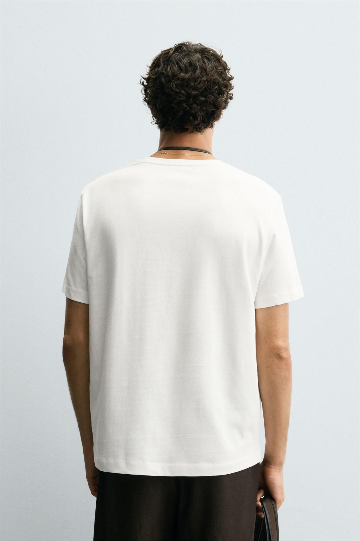 자라 테크니컬 레귤러핏 비닐 프린트 반팔 티셔츠 0962/347 OYSTER-WHITE - 상세 이미지 4